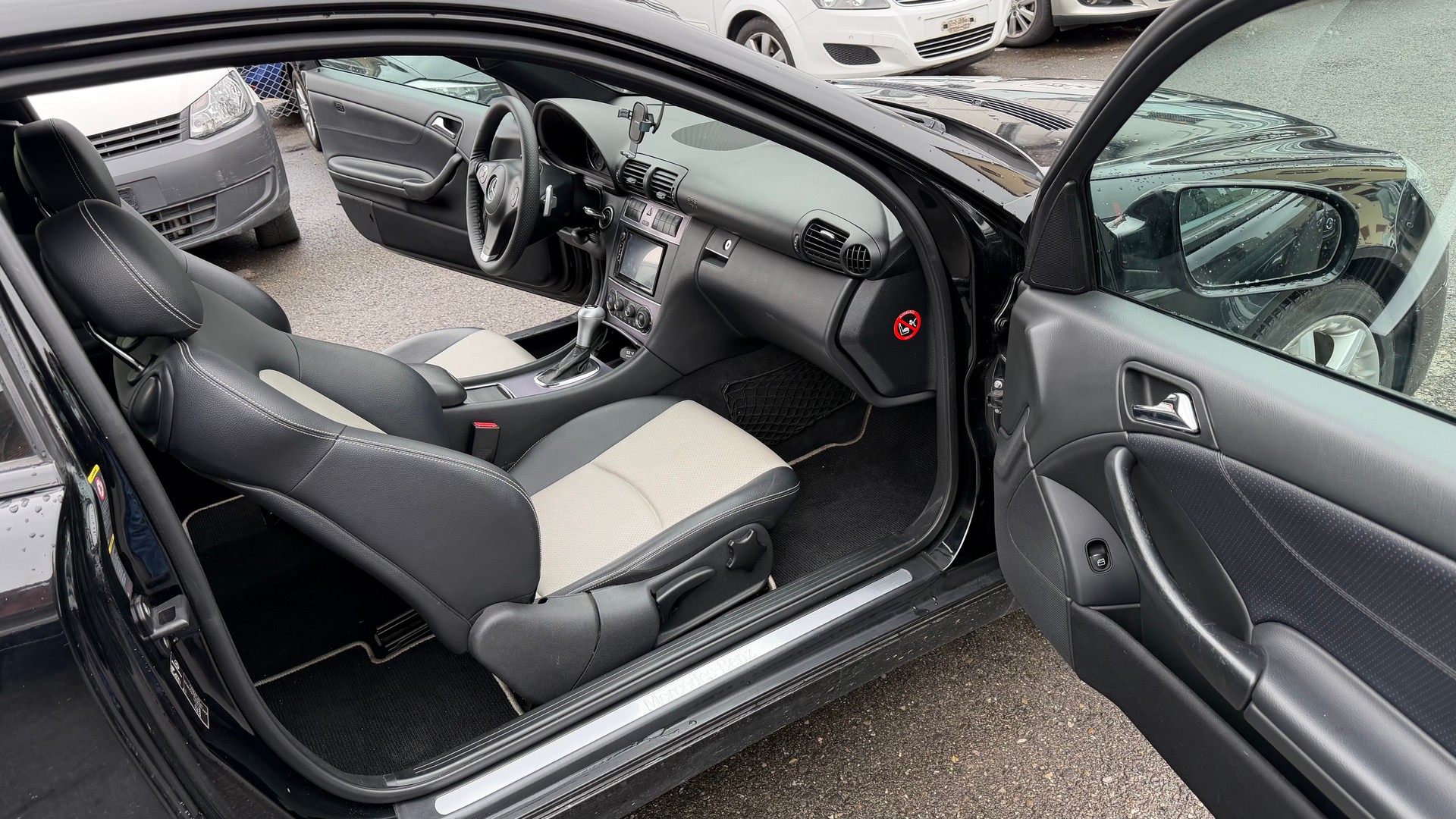 MERCEDES-BENZ CLC 180 Kompressor Sport Star+ Automatic-image-4