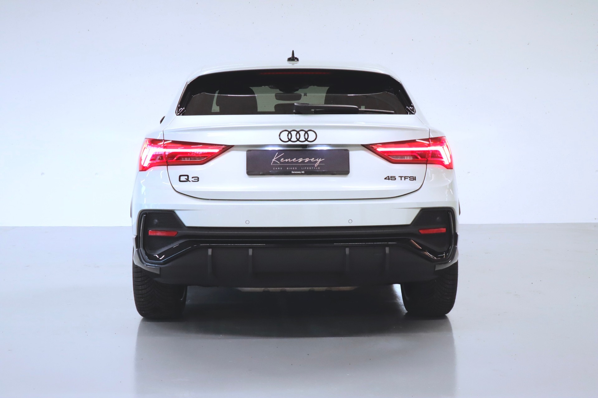 AUDI Q3 Sportback 45 TFSI S line quattro S-tronic | CH-Fzg-showroom-element-3