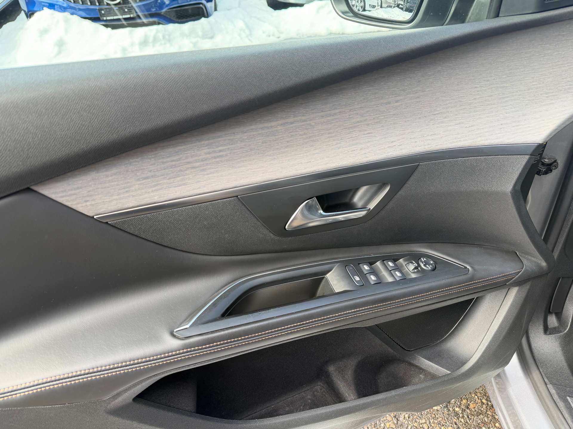 PEUGEOT 5008 2.0 BlueHDi GT EAT-image-5