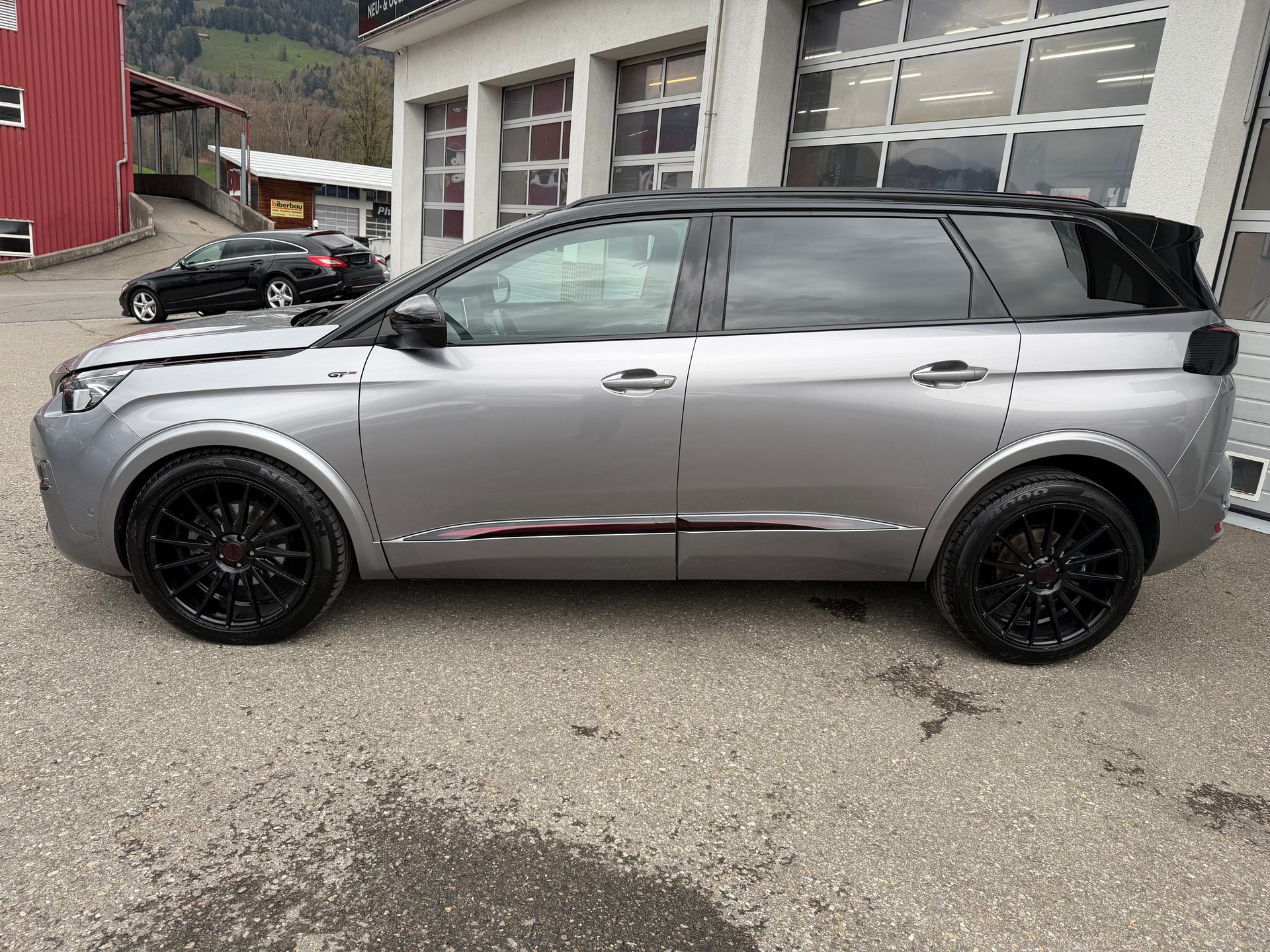 PEUGEOT 5008 2.0 BlueHDi GT EAT-showroom-element-1