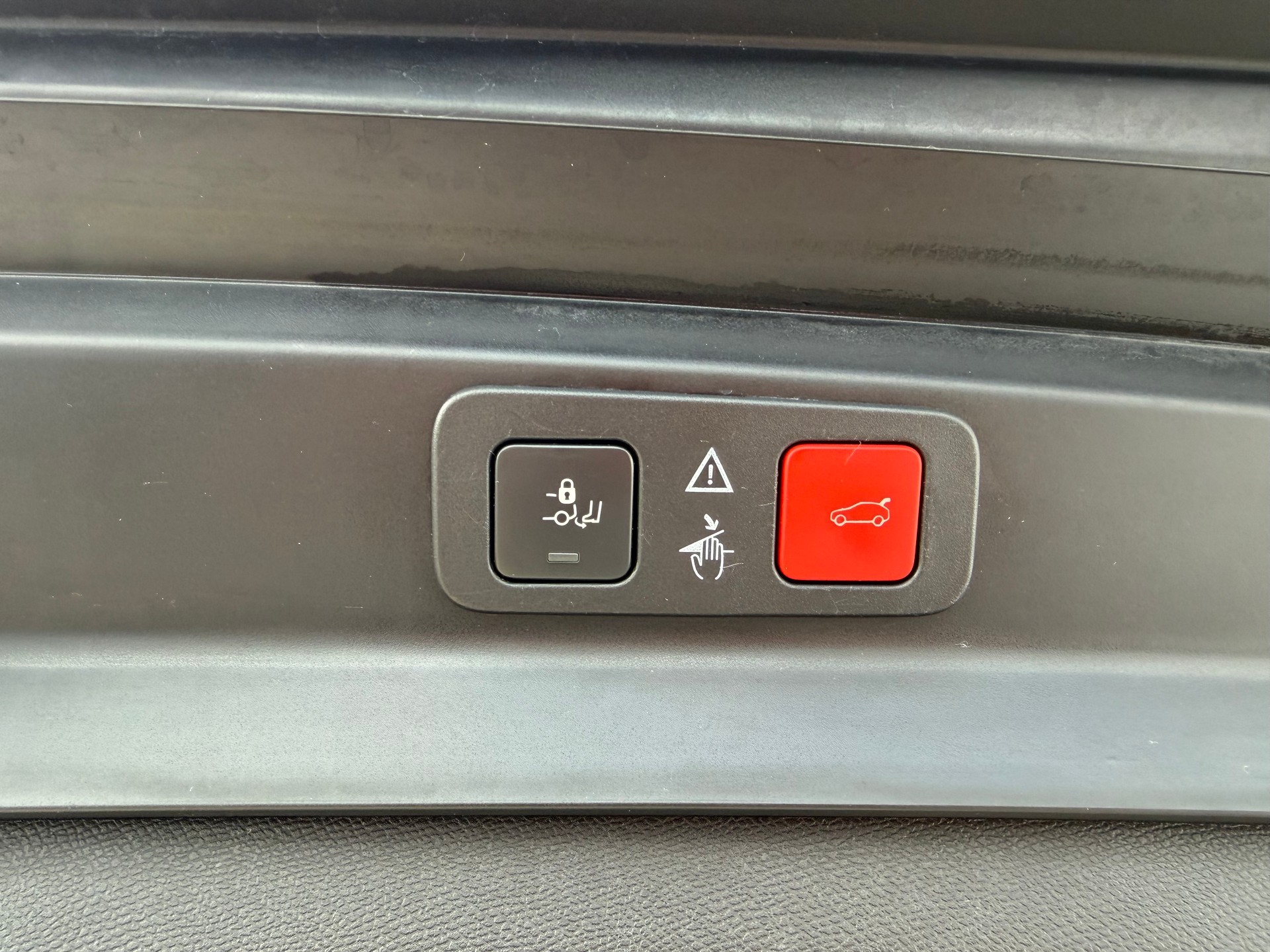 PEUGEOT 5008 2.0 BlueHDi GT EAT-image-10