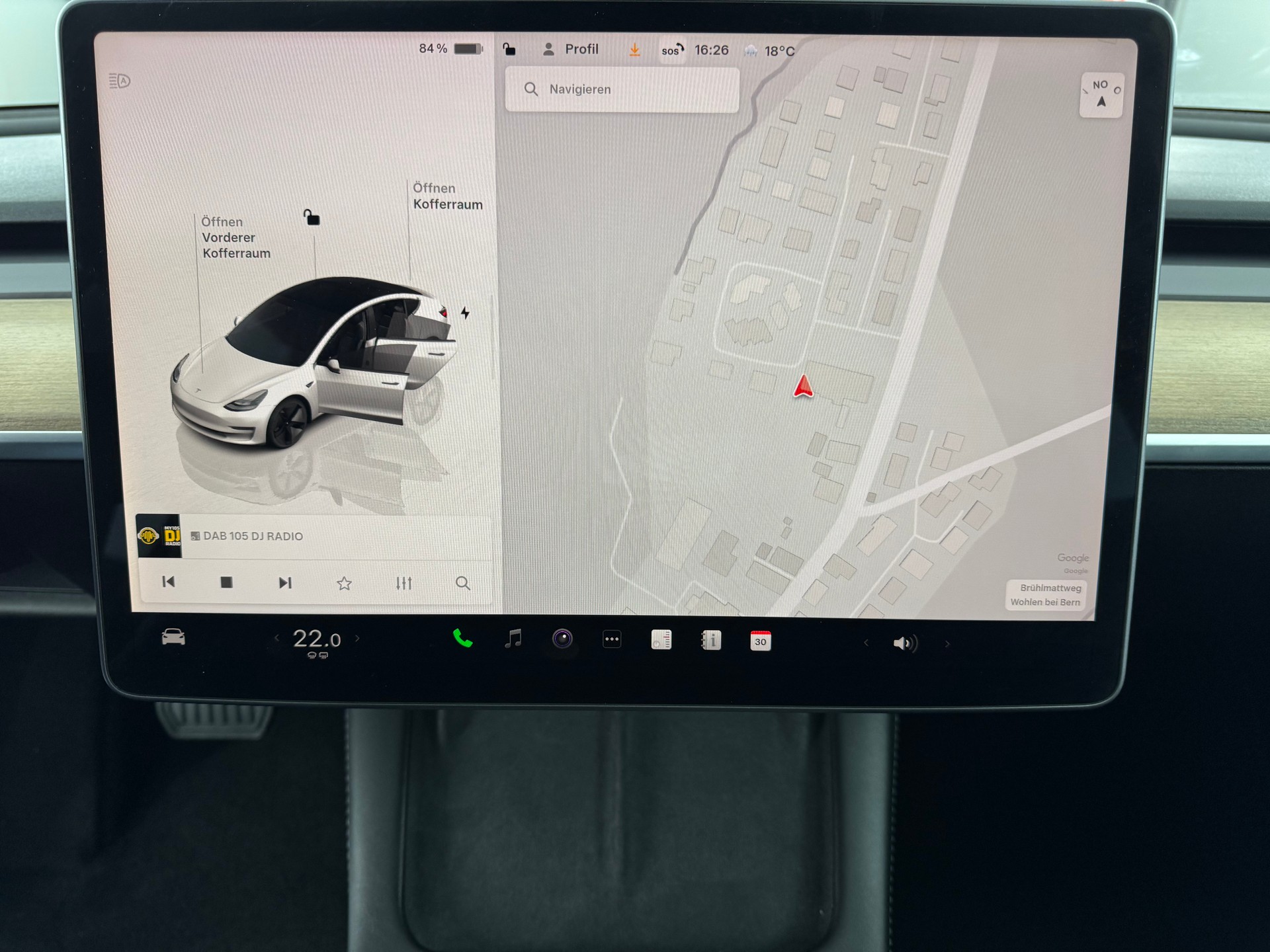 TESLA Model 3-image-9