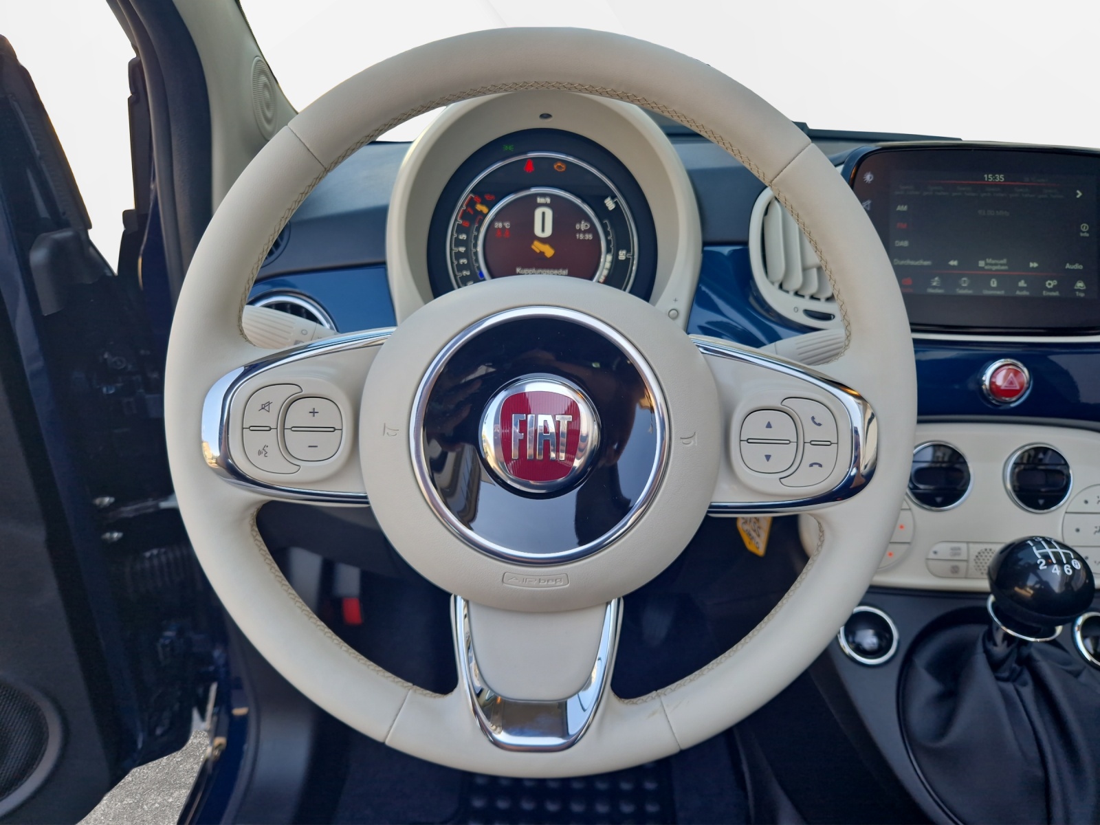 FIAT 500 C 1.0 Hybrid Lounge-image-7
