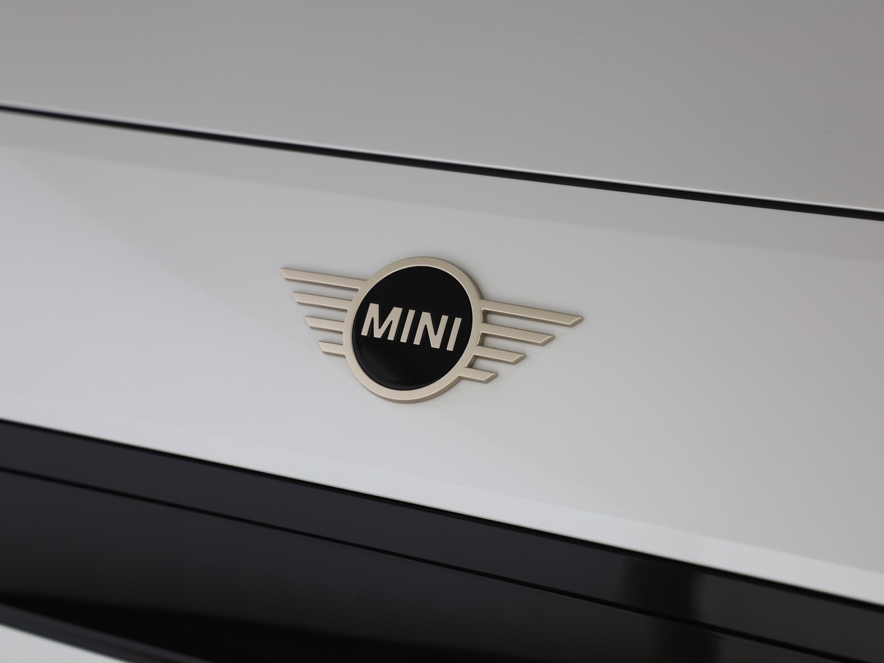 MINI Aceman E-image-19