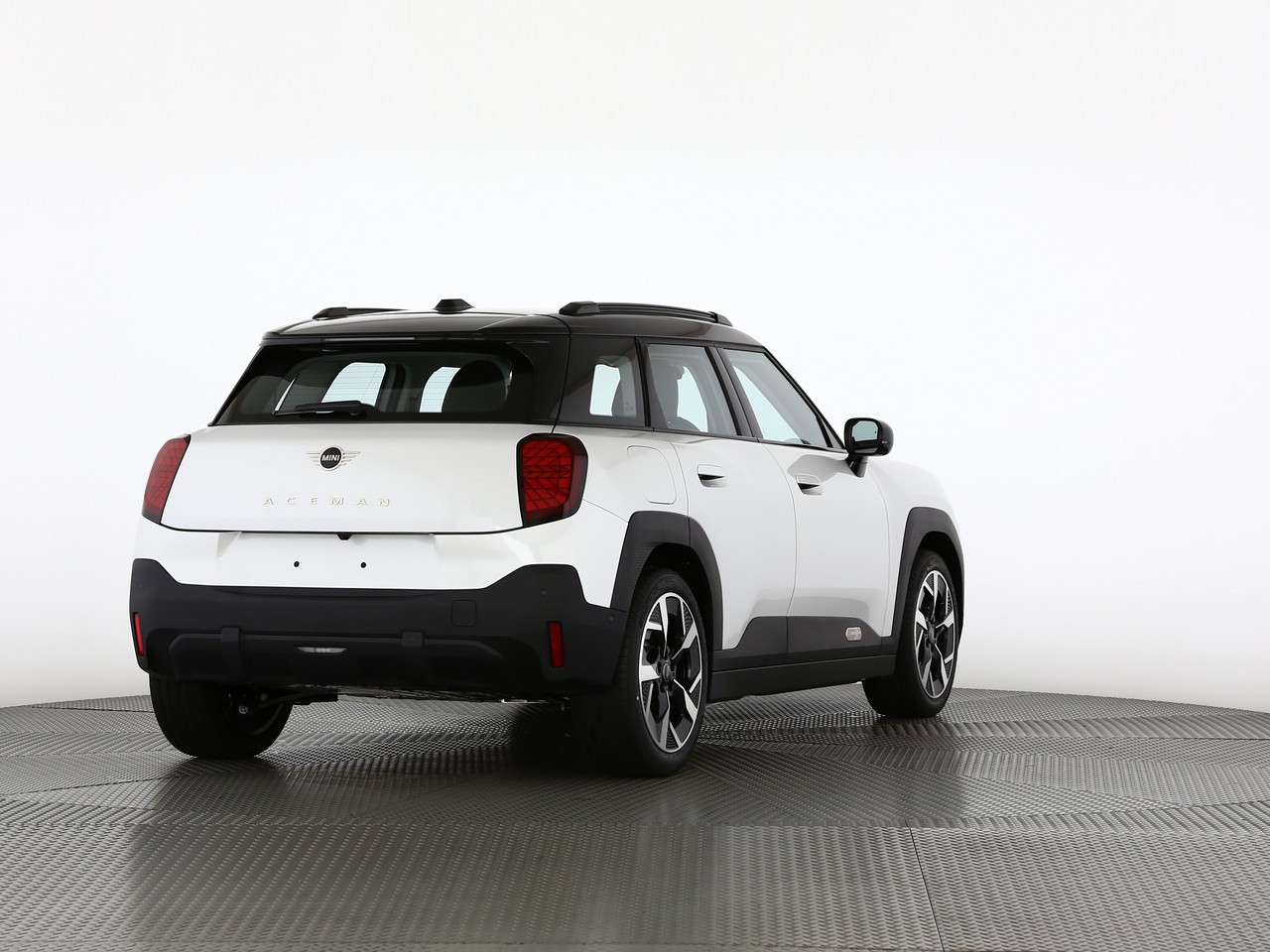 MINI Aceman E-showroom-element-1
