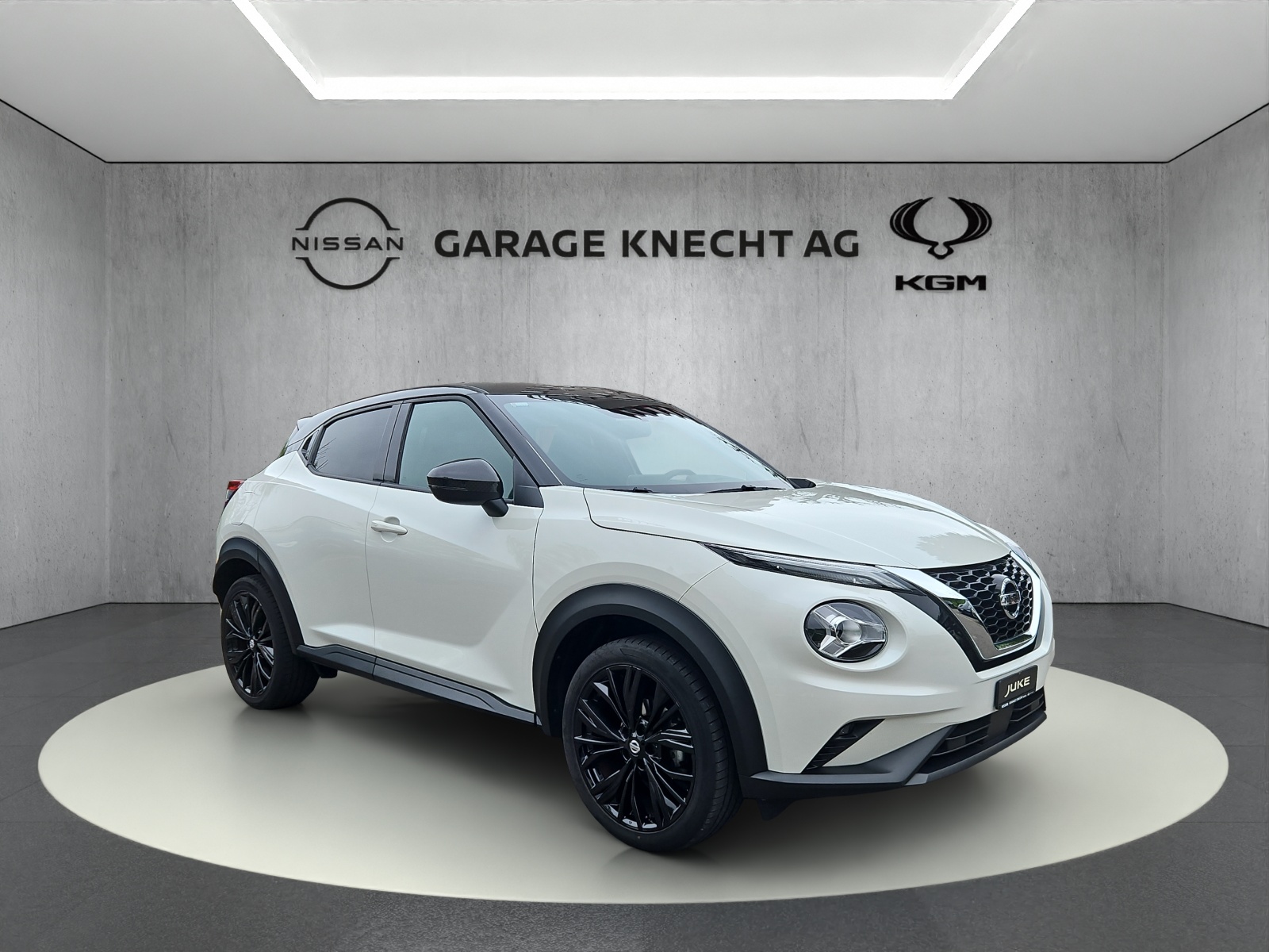 NISSAN Juke 1.0 DIG-T Enigma-showroom-element-1