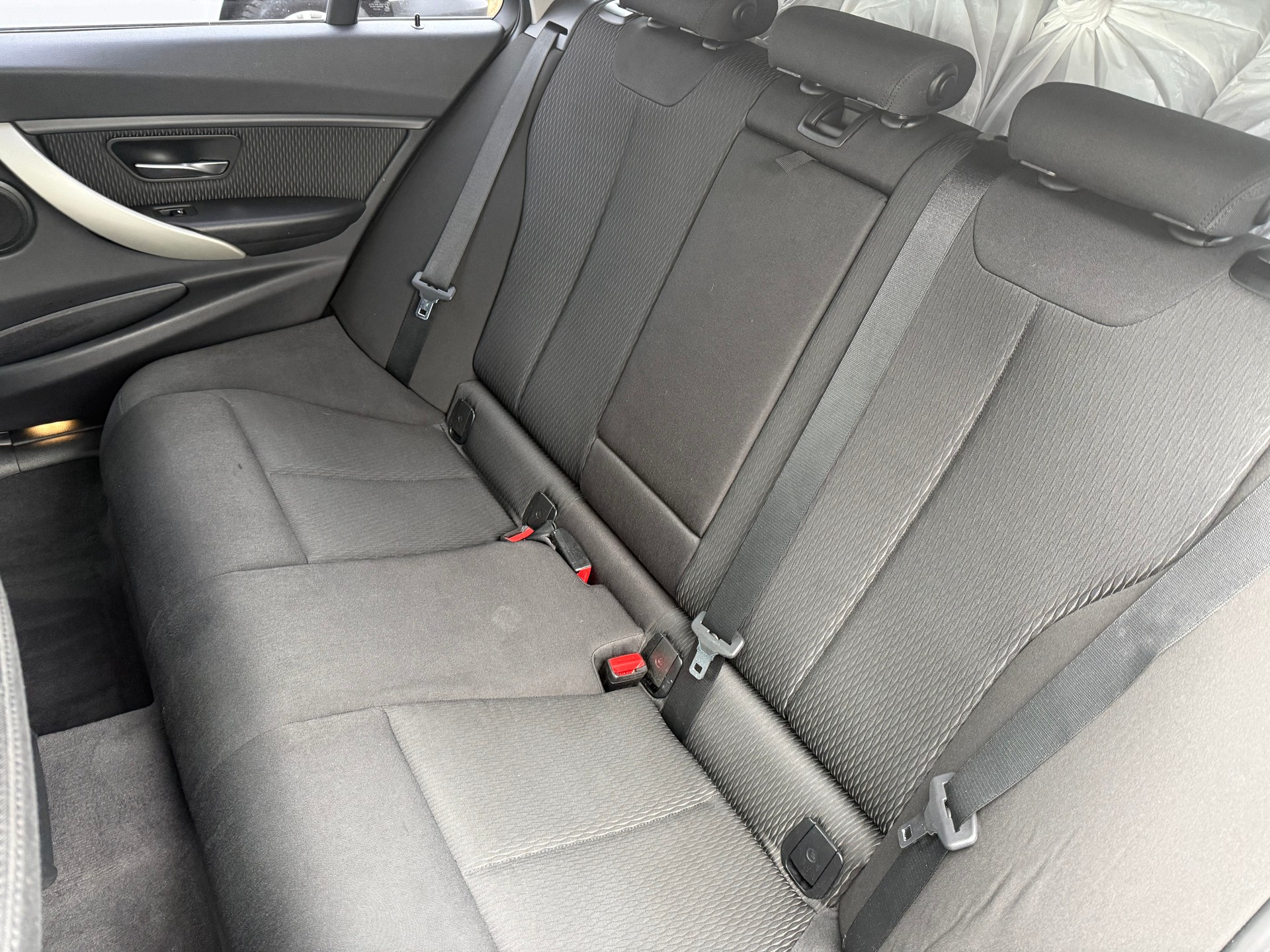 BMW 320d Touring Steptronic-image-15