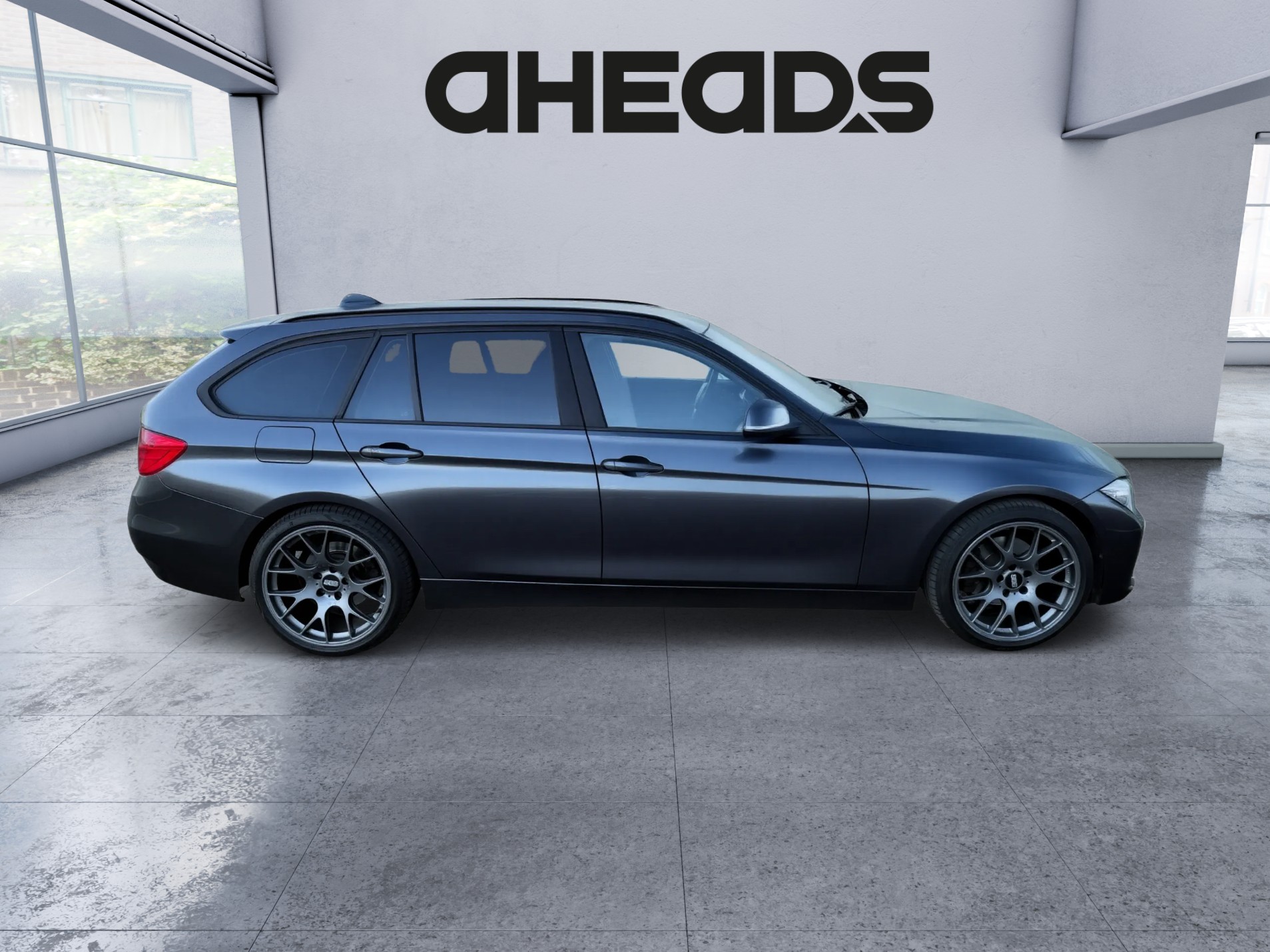 BMW 320d Touring Steptronic-showroom-element-3