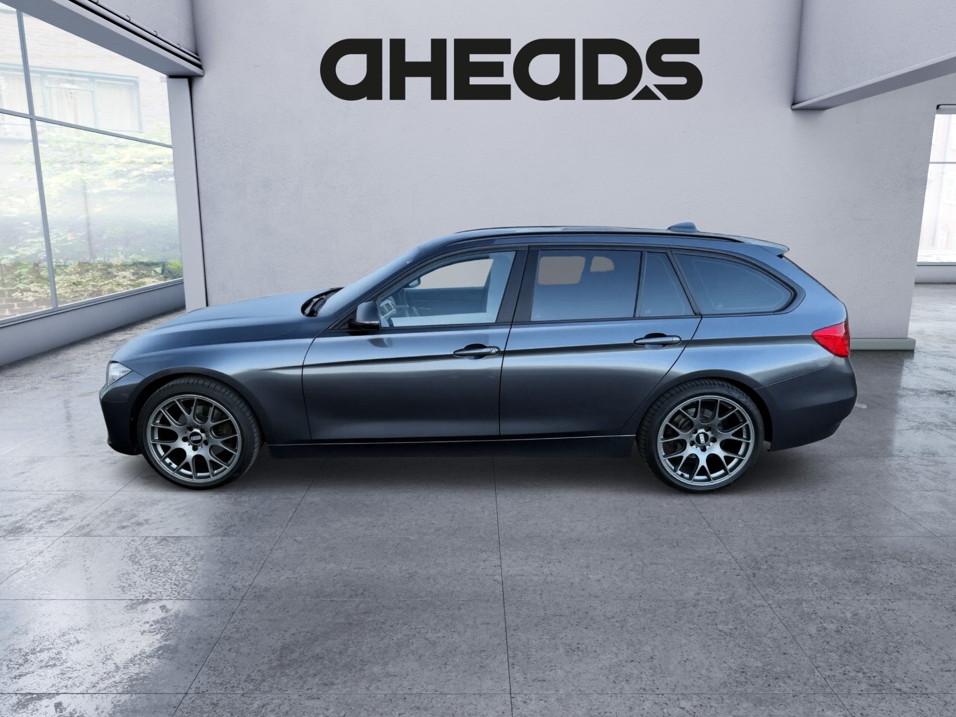 BMW 320d Touring Steptronic-showroom-element-2