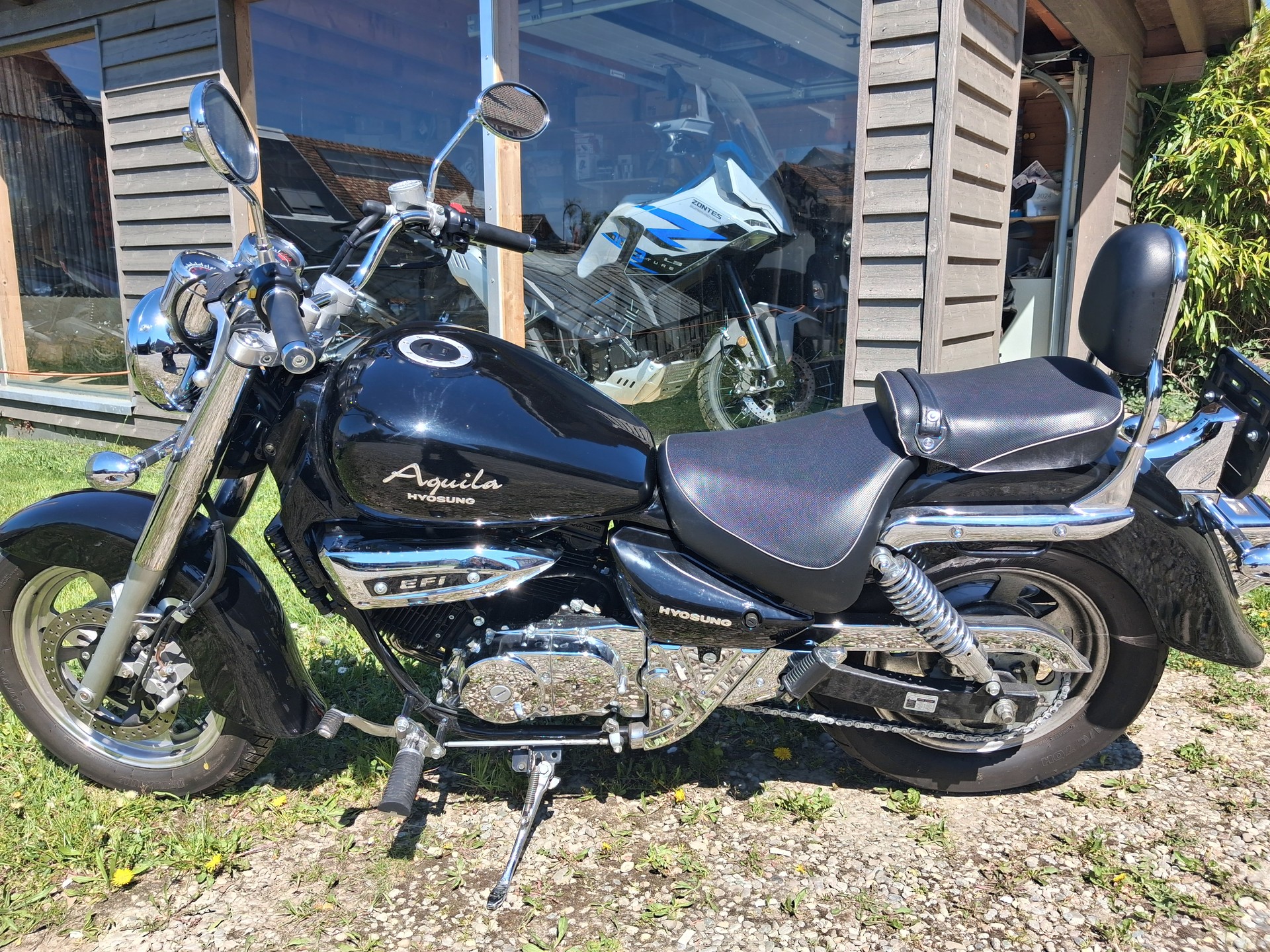 HYOSUNG Aquila GV 250-image-2