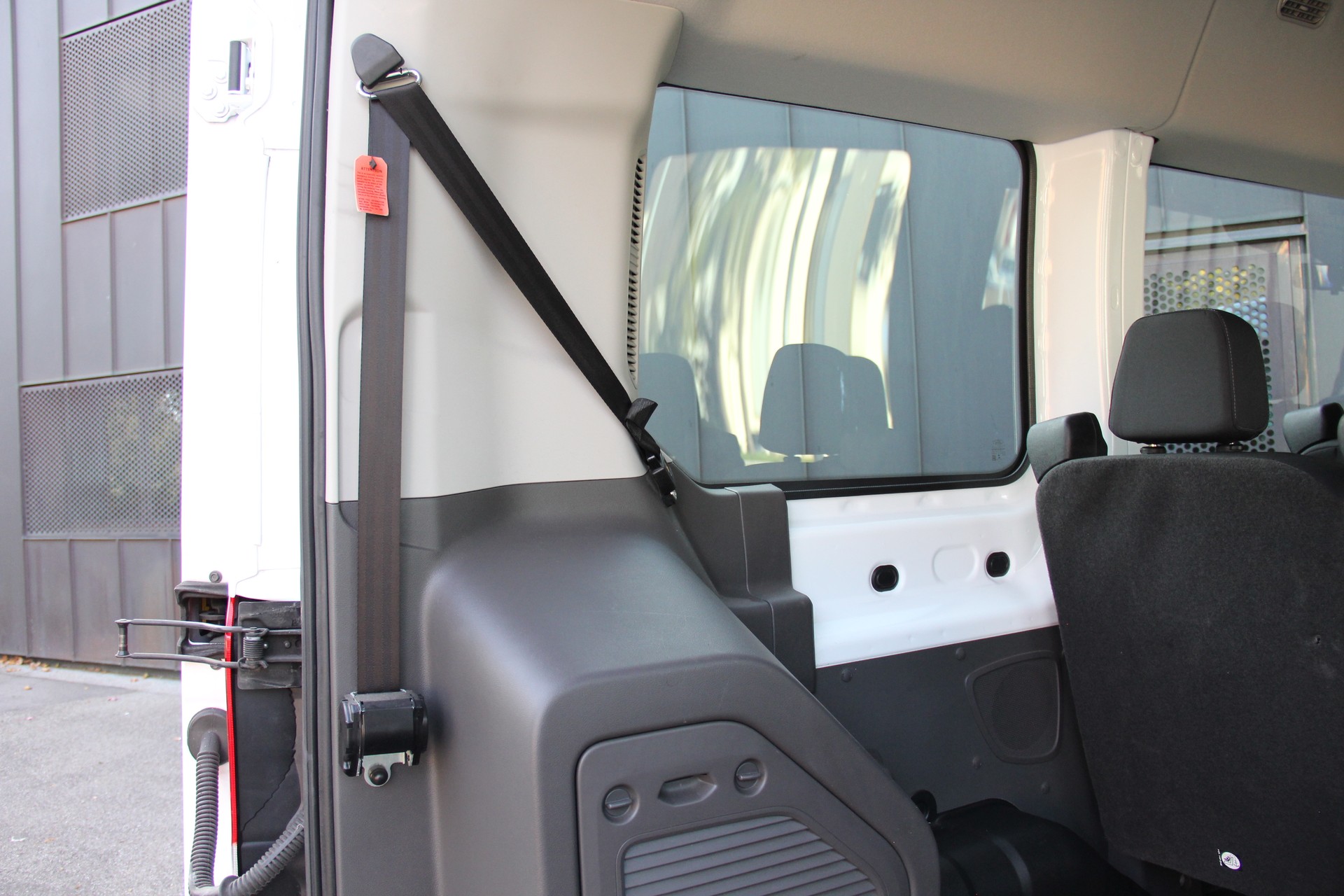 FORD Transit BUS **9-SITZE** SCHULBUS **ROLLSTUHL-GURT**-image-14