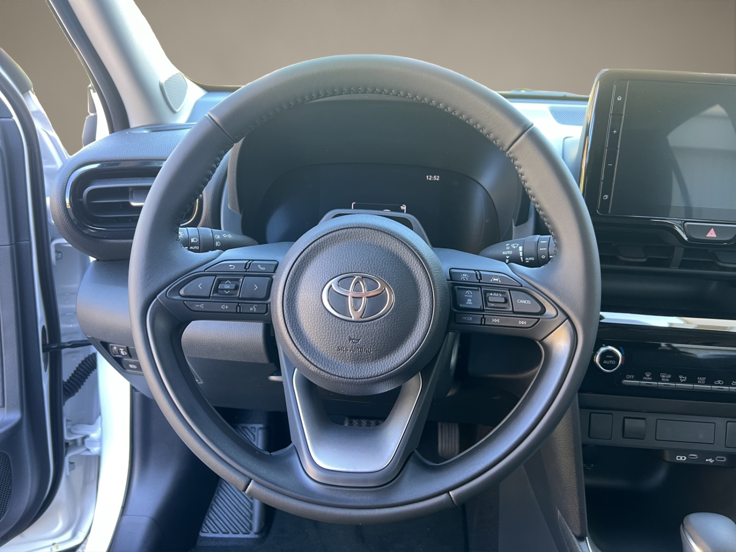 TOYOTA Yaris Cross 1.5 VVT-i HSD Comfort-image-14