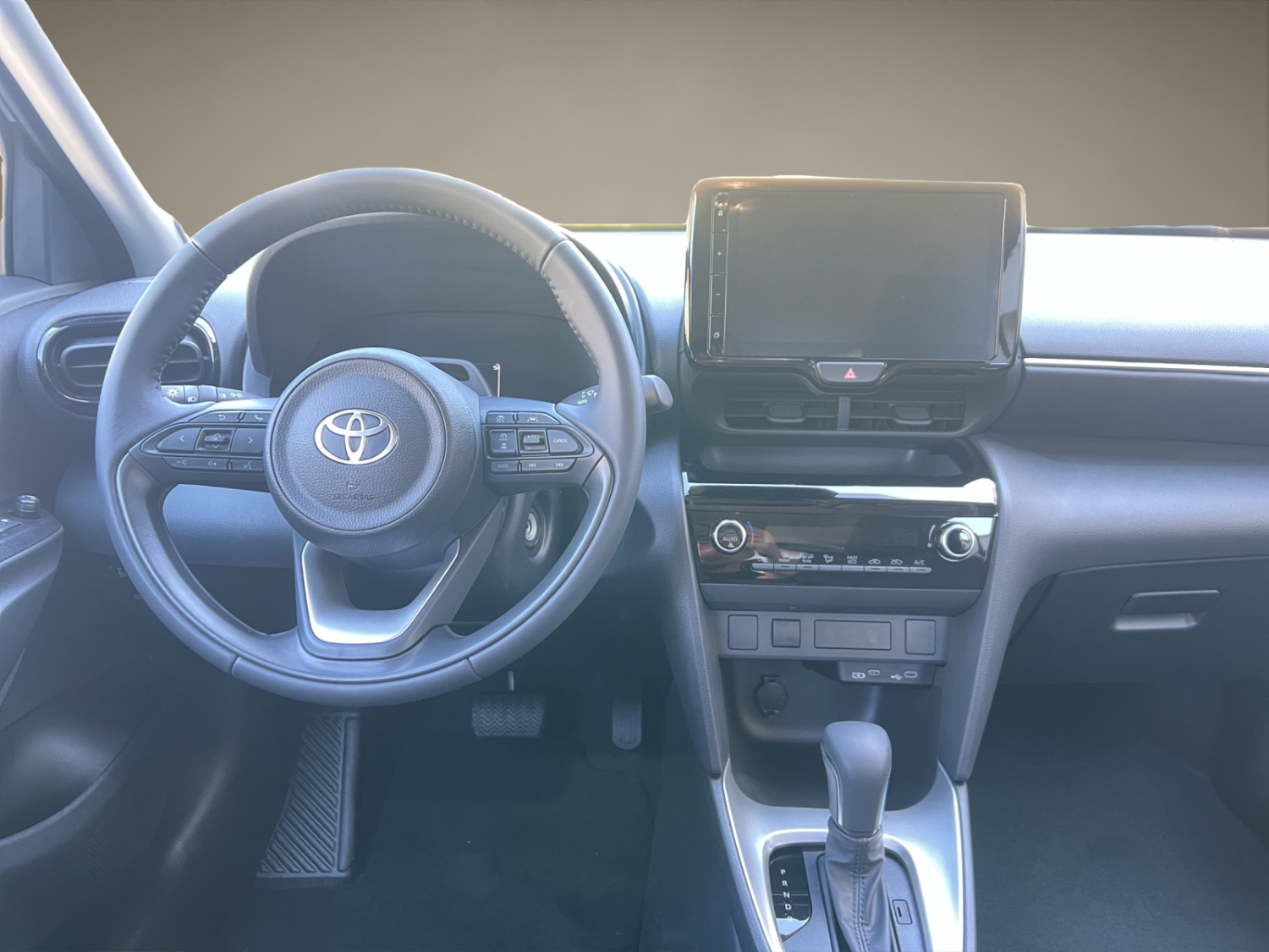 TOYOTA Yaris Cross 1.5 VVT-i HSD Comfort-image-9