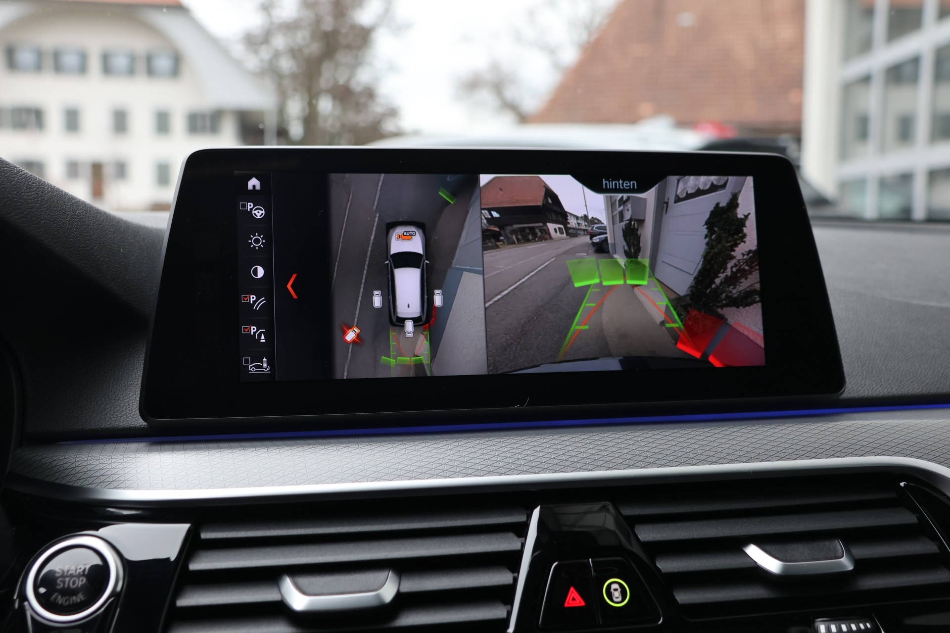 BMW 520d xDrive Touring Luxury Line Steptronic-image-17