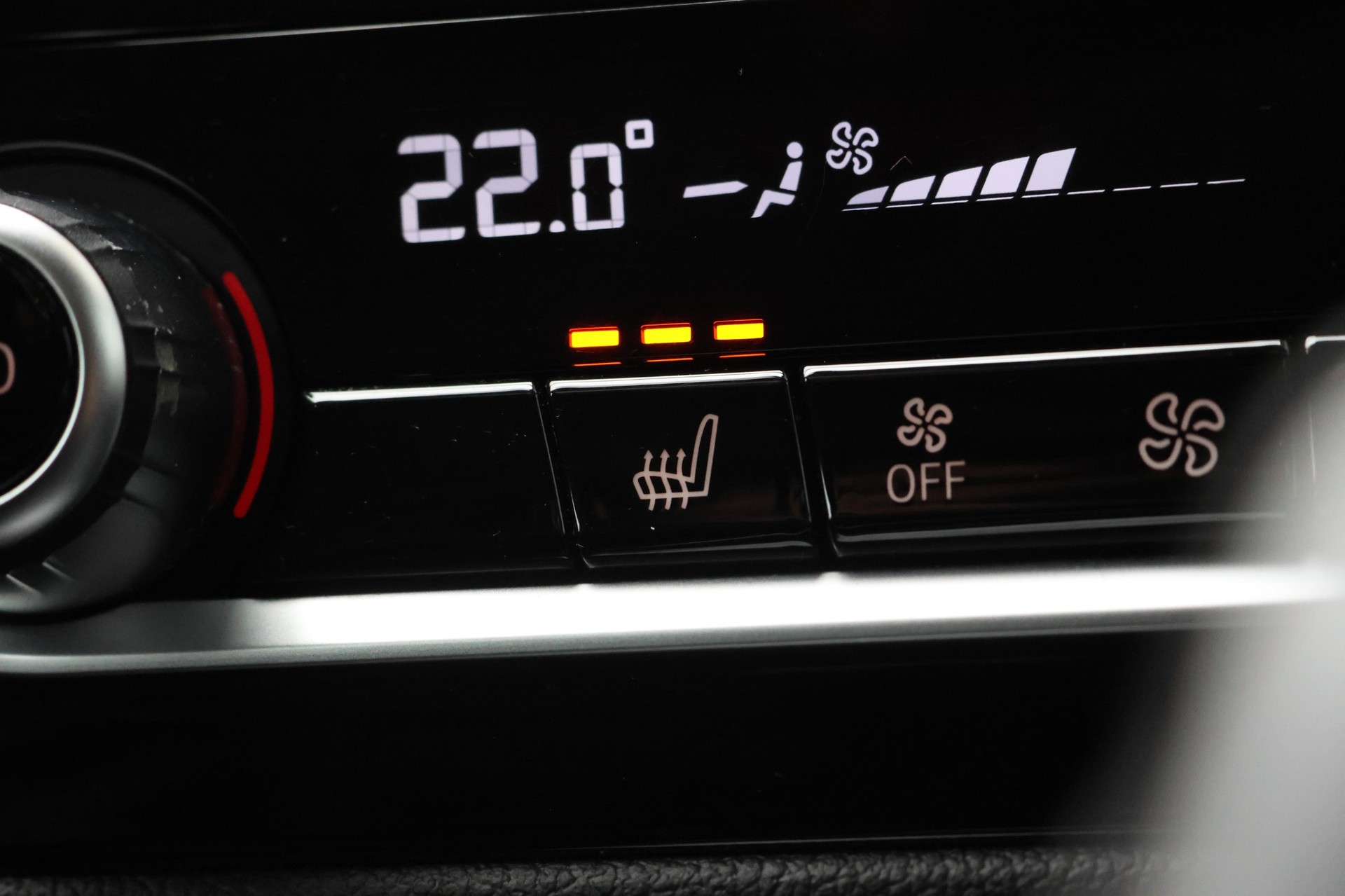 BMW 520d xDrive Touring Luxury Line Steptronic-image-22