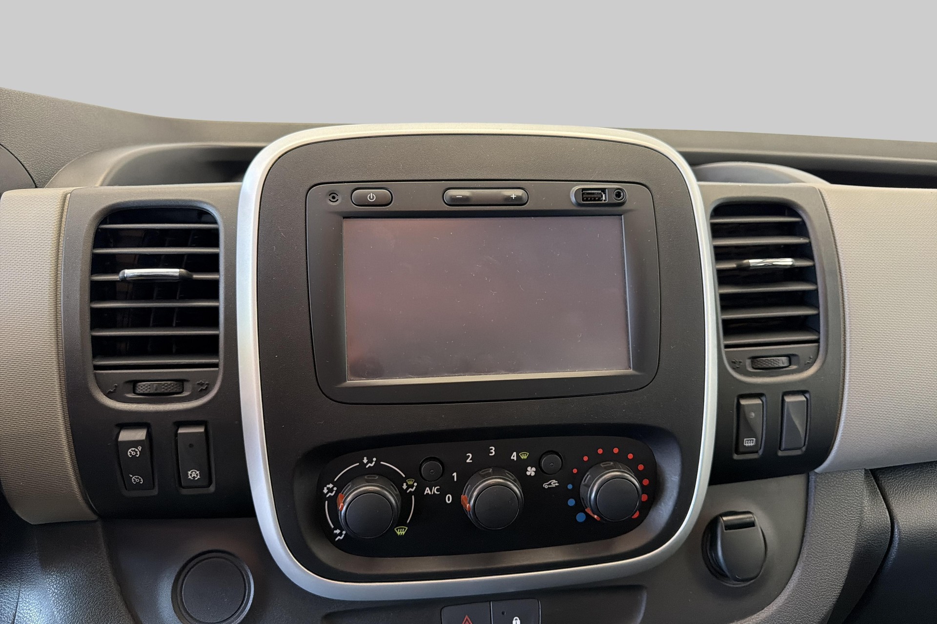 RENAULT Trafic ENERGY dCi 125 Grand Passenger Authentique-image-11