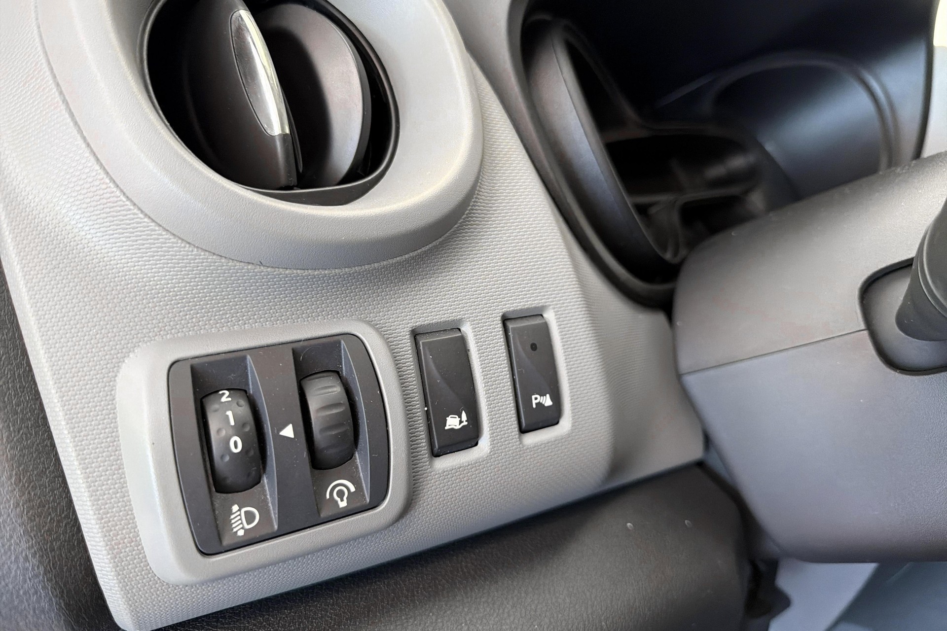 RENAULT Trafic ENERGY dCi 125 Grand Passenger Authentique-image-10