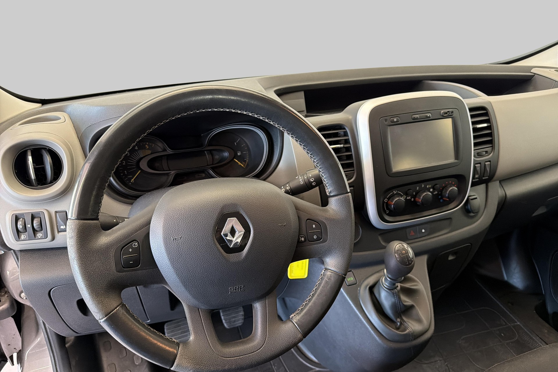 RENAULT Trafic ENERGY dCi 125 Grand Passenger Authentique-image-9