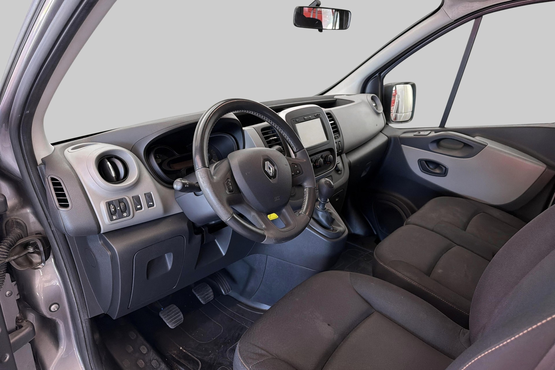 RENAULT Trafic ENERGY dCi 125 Grand Passenger Authentique-image-8