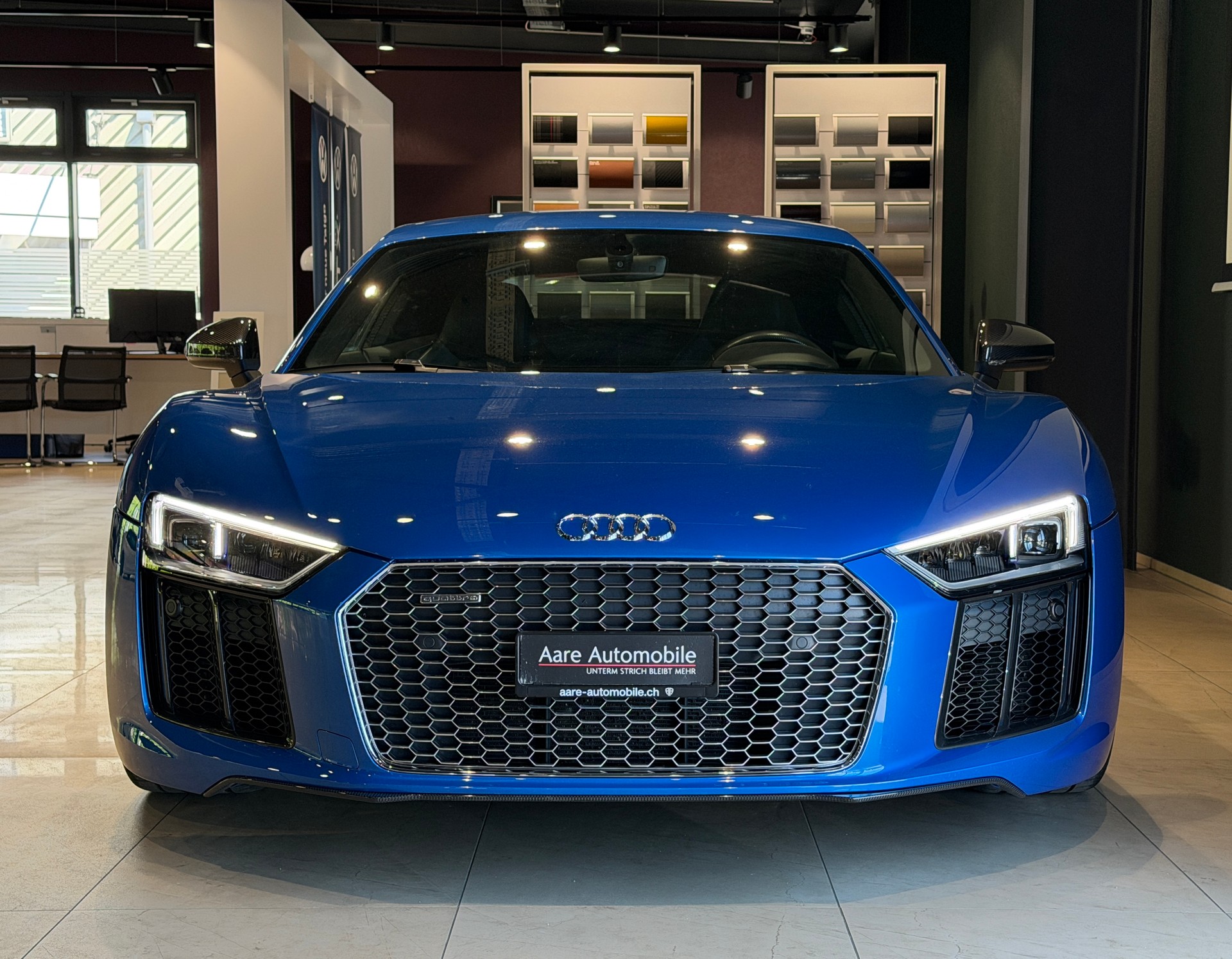 AUDI R8 Coupé 5.2 plus S-Tronic-showroom-element-1