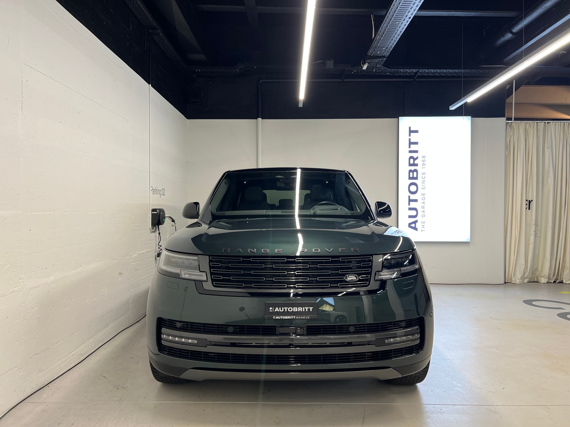 LAND ROVER Range Rover 3.0 D I6 350 HSE-image-9