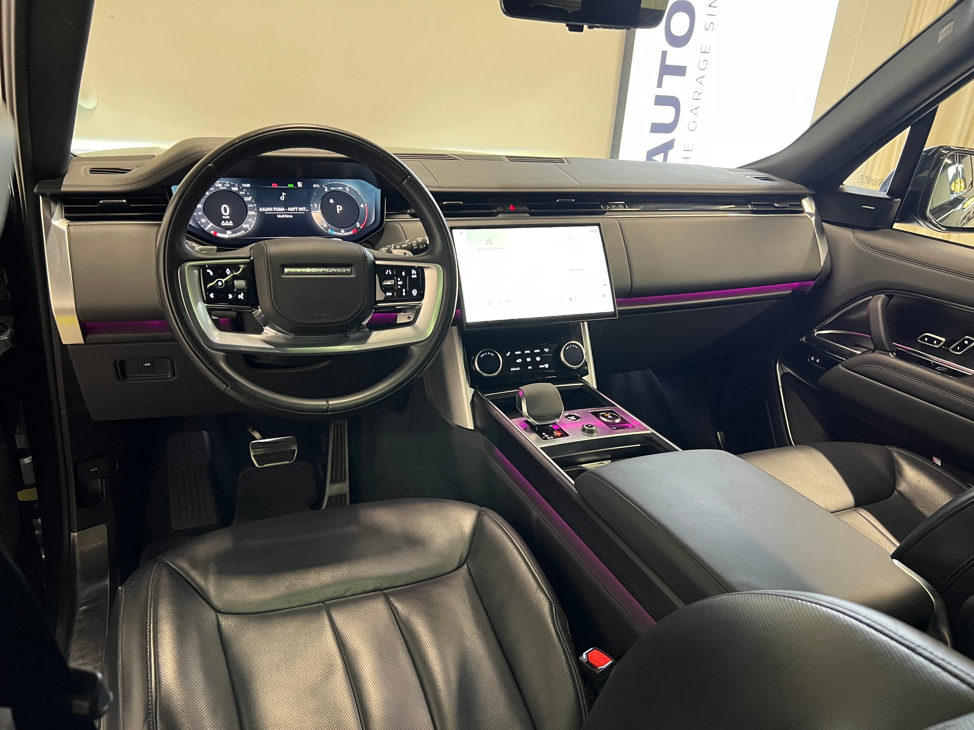 LAND ROVER Range Rover 3.0 D I6 350 HSE-showroom-element-2