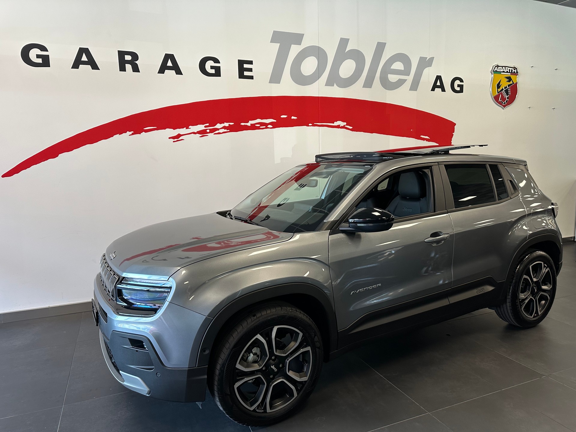 JEEP Avenger 1.2 Summit Sky-showroom-element-1