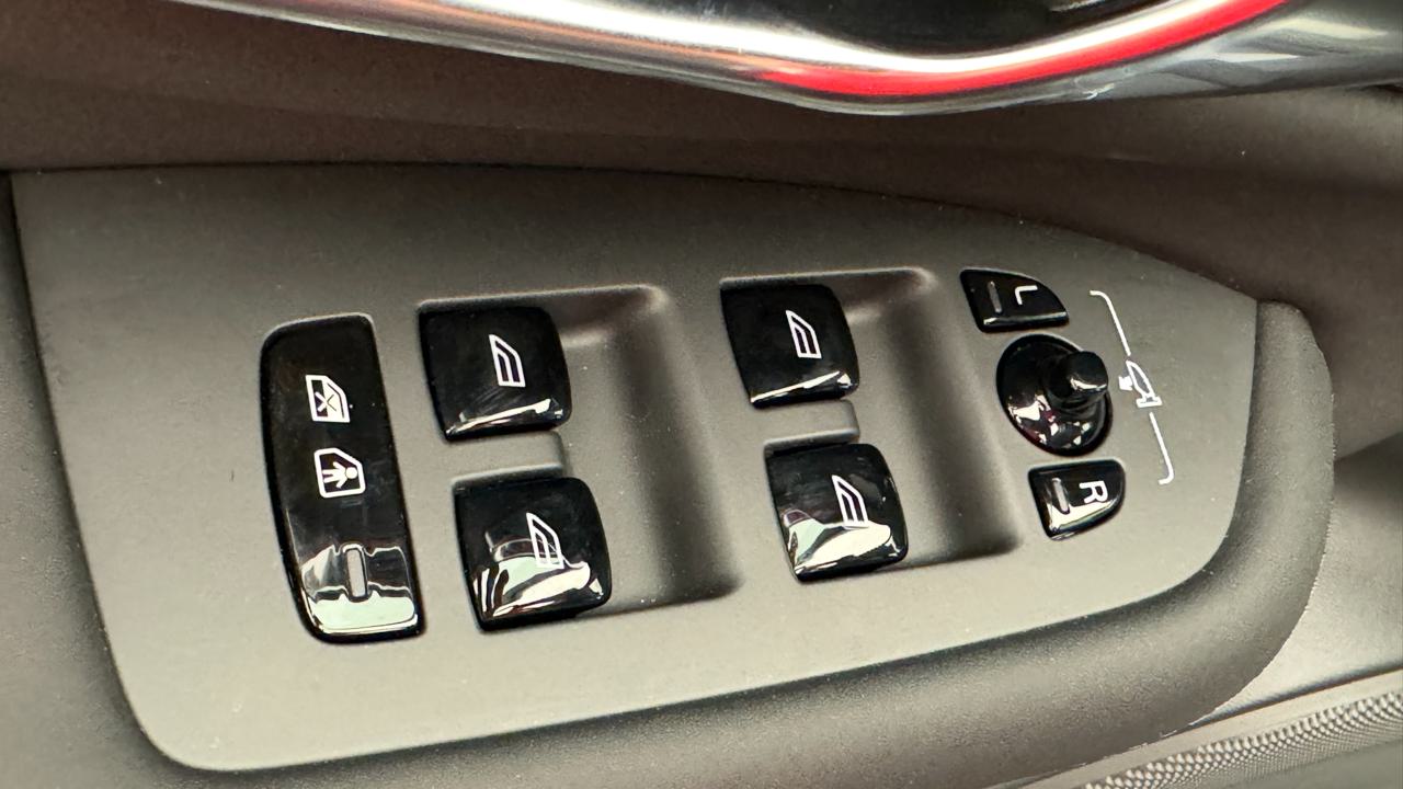 VOLVO XC90 T8 eAWD PluginHybrid Plus Dark Geartronic-image-8