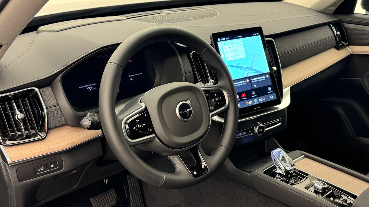 VOLVO XC90 T8 eAWD PluginHybrid Plus Dark Geartronic-image-6