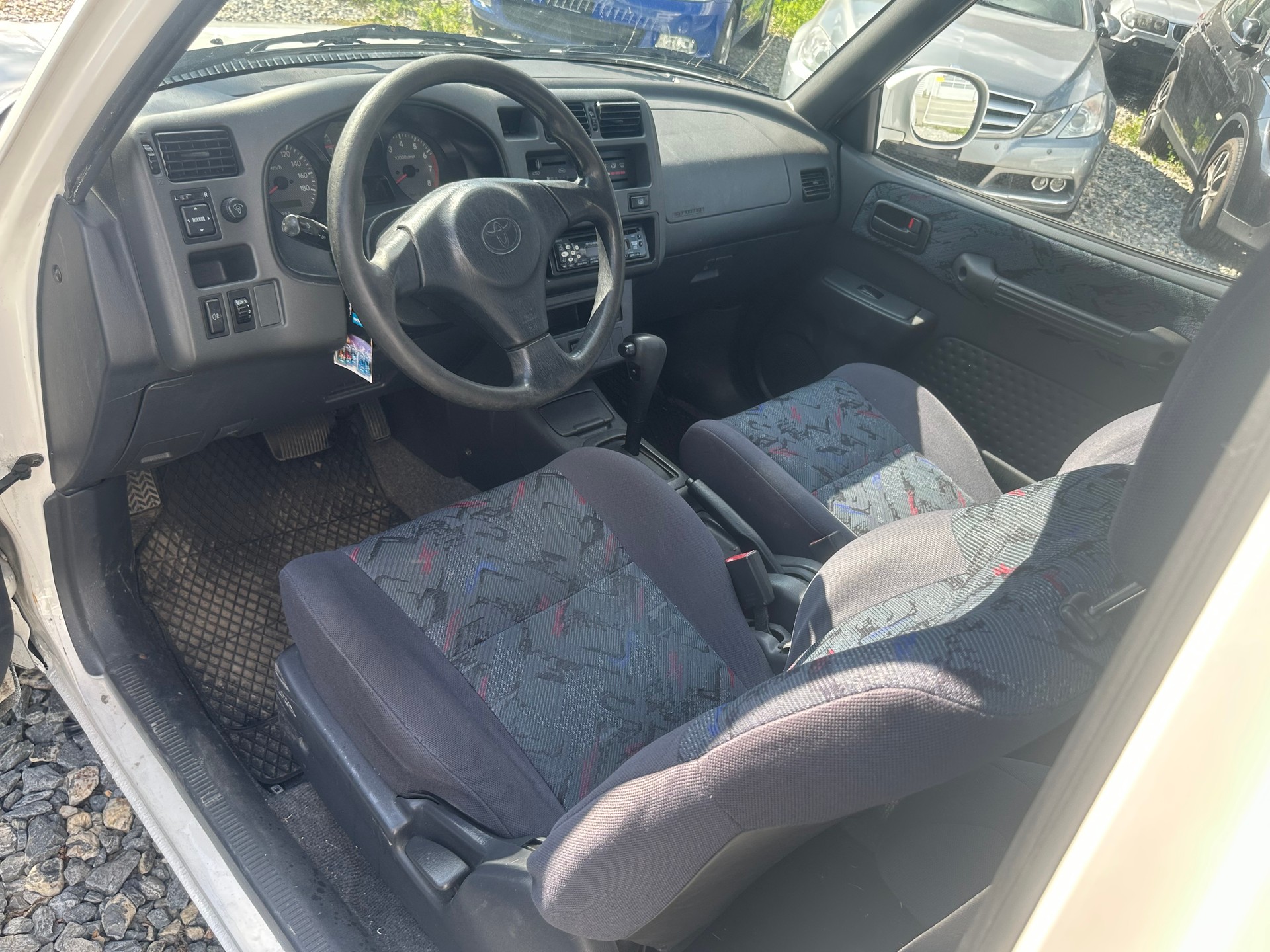 TOYOTA RAV-4 GX-image-13