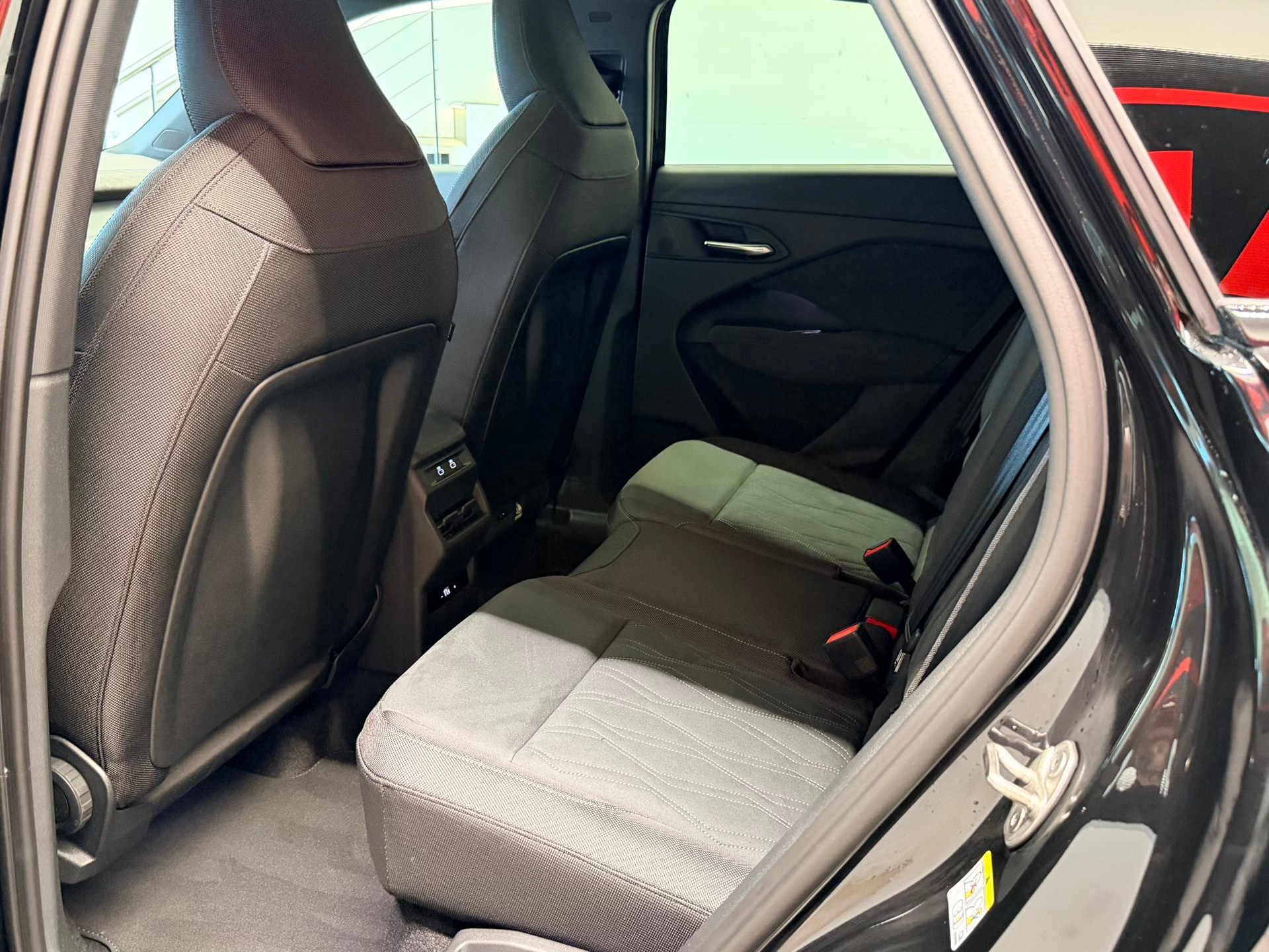 AUDI Q3 Sportback e-hybrid 200 kW S tronig-image-15