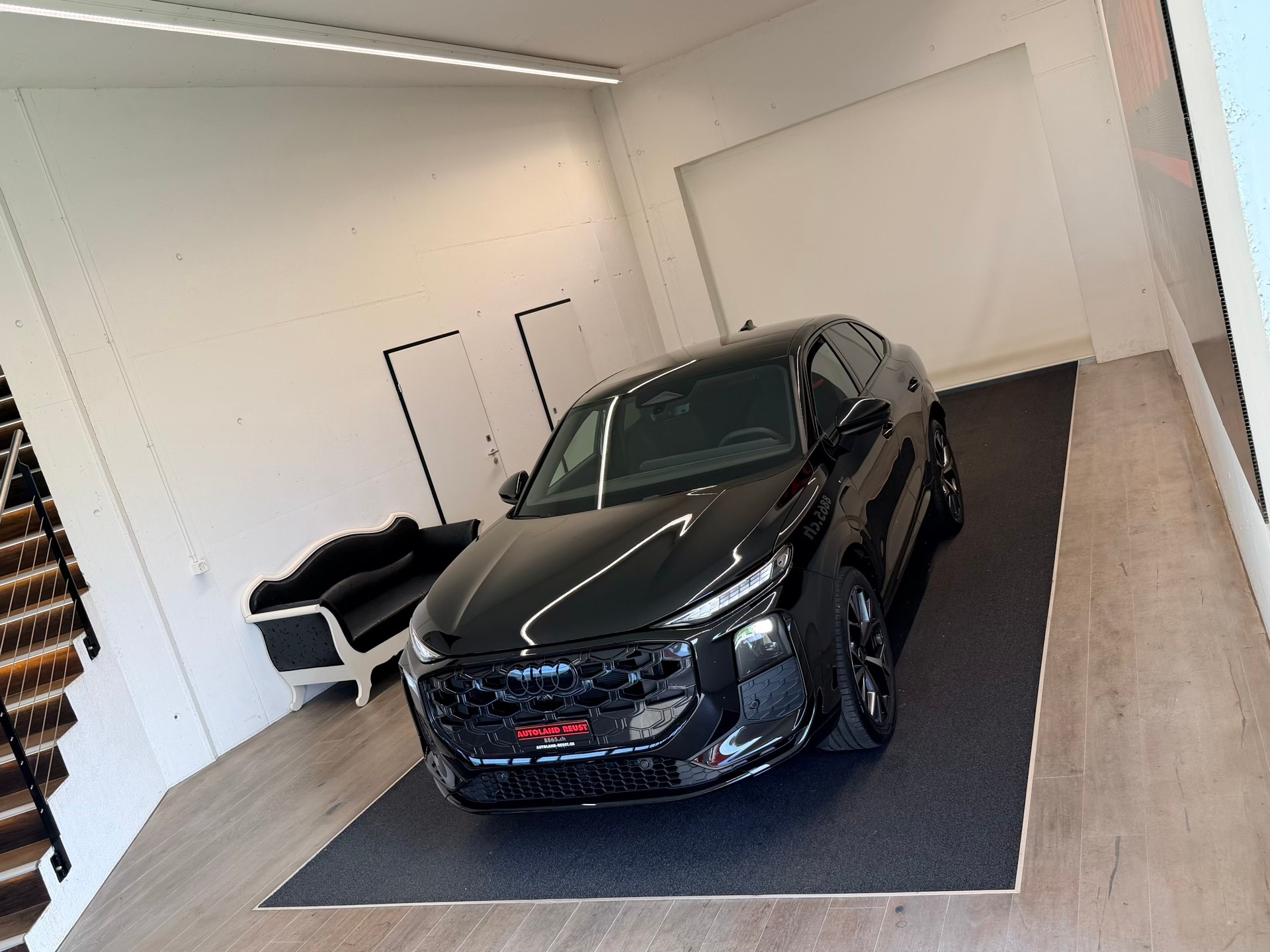 AUDI Q3 Sportback e-hybrid 200 kW S tronig-showroom-element-3