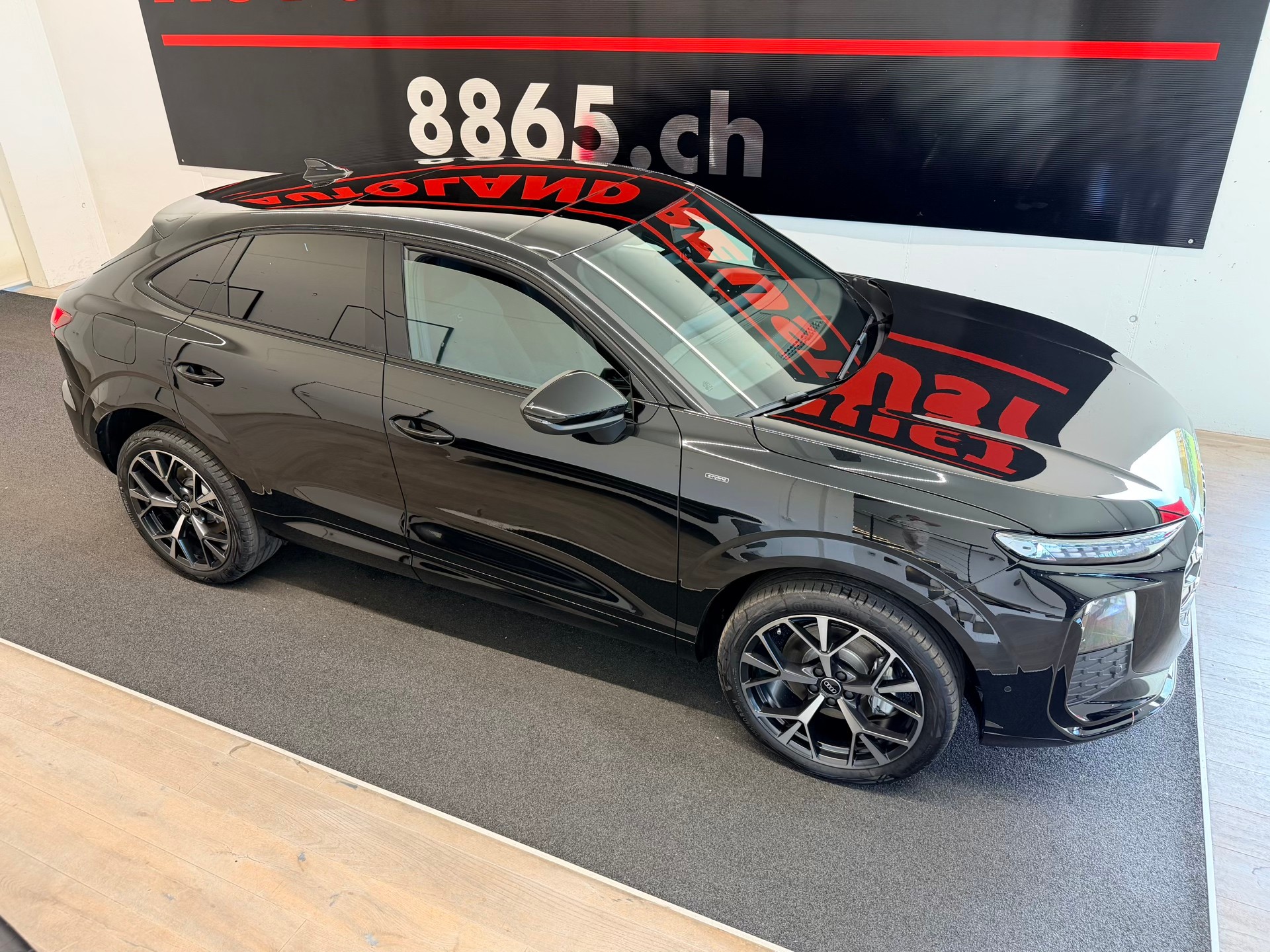 AUDI Q3 Sportback e-hybrid 200 kW S tronig-image-4