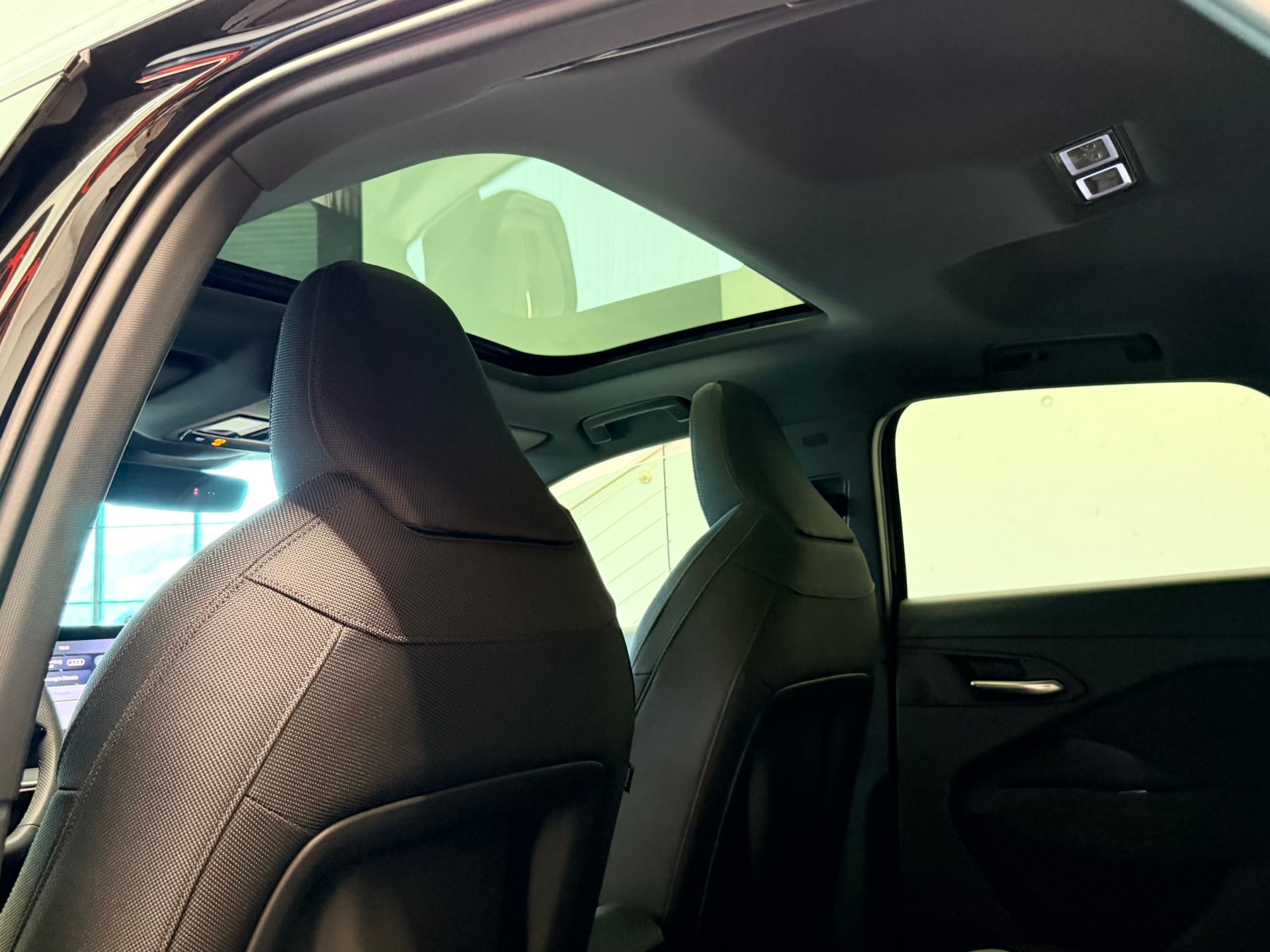 AUDI Q3 Sportback e-hybrid 200 kW S tronig-image-16
