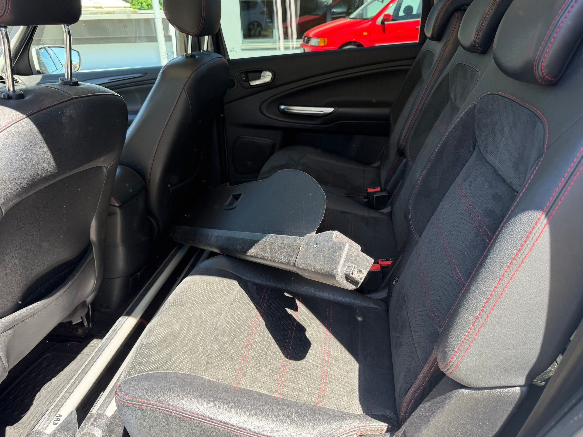 FORD S-Max 2.0 SCTi TitaniumS PowerShift-image-9