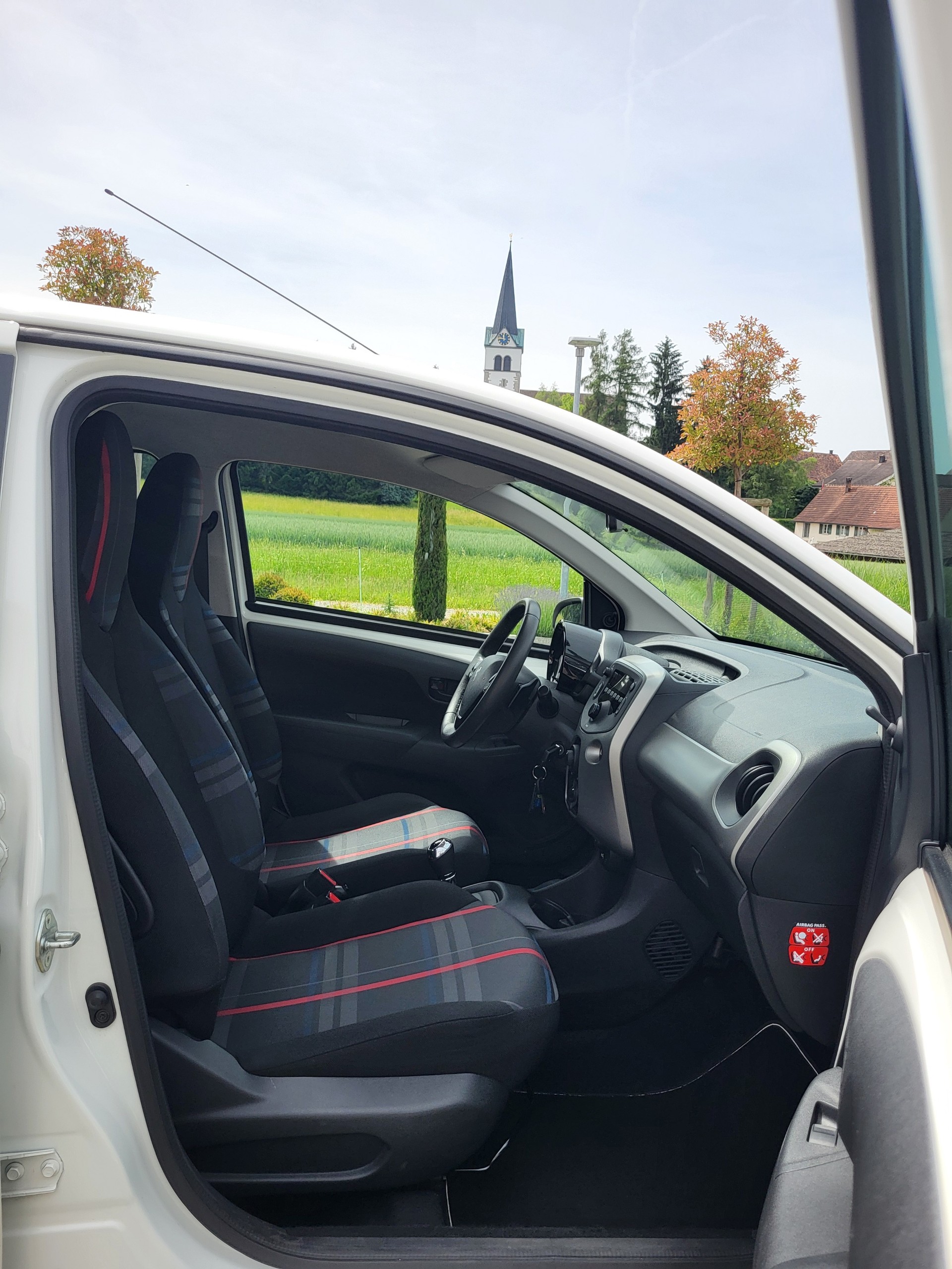 PEUGEOT 108 1.0 VTi Active ETG-image-4