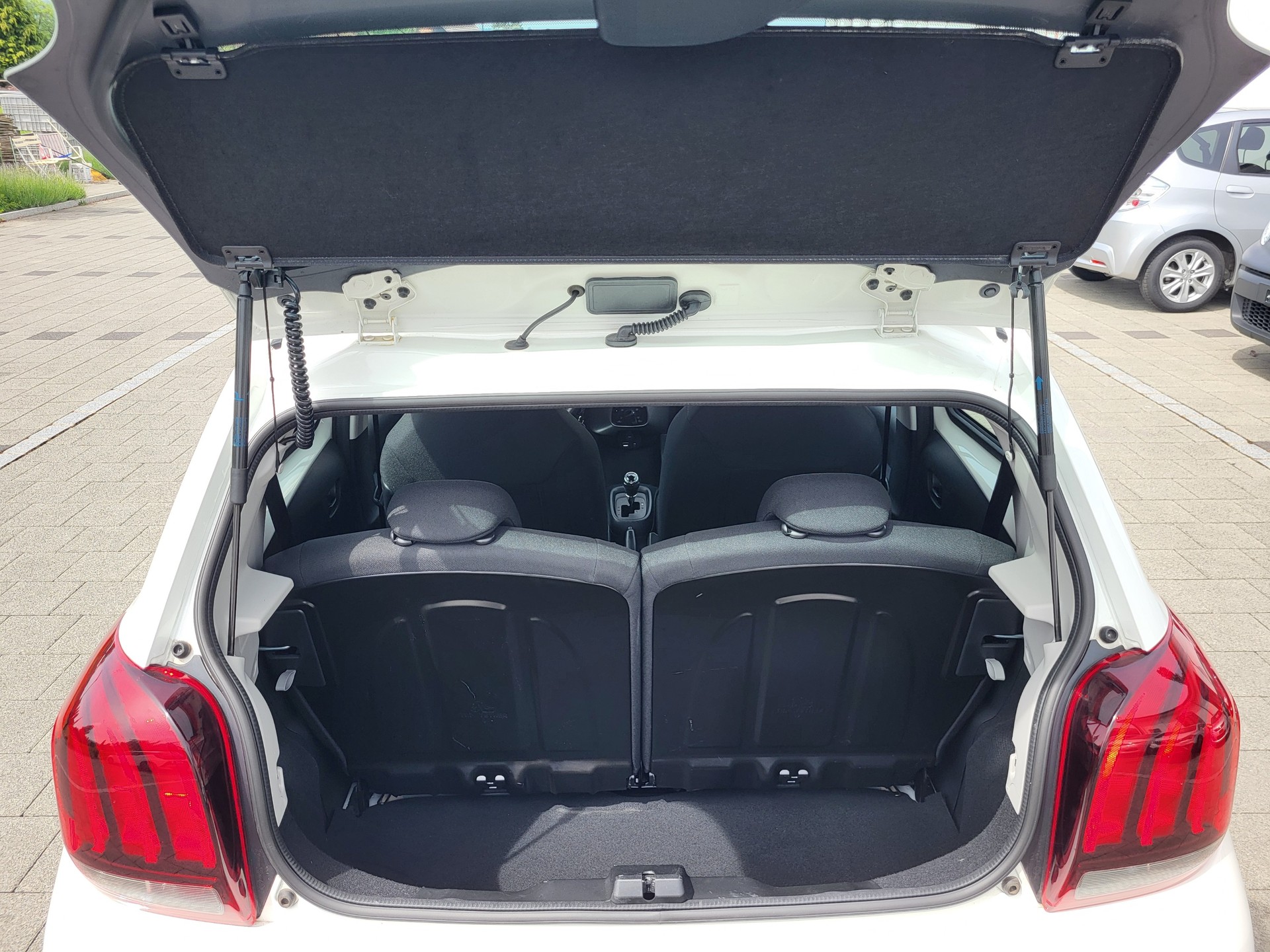 PEUGEOT 108 1.0 VTi Active ETG-image-12