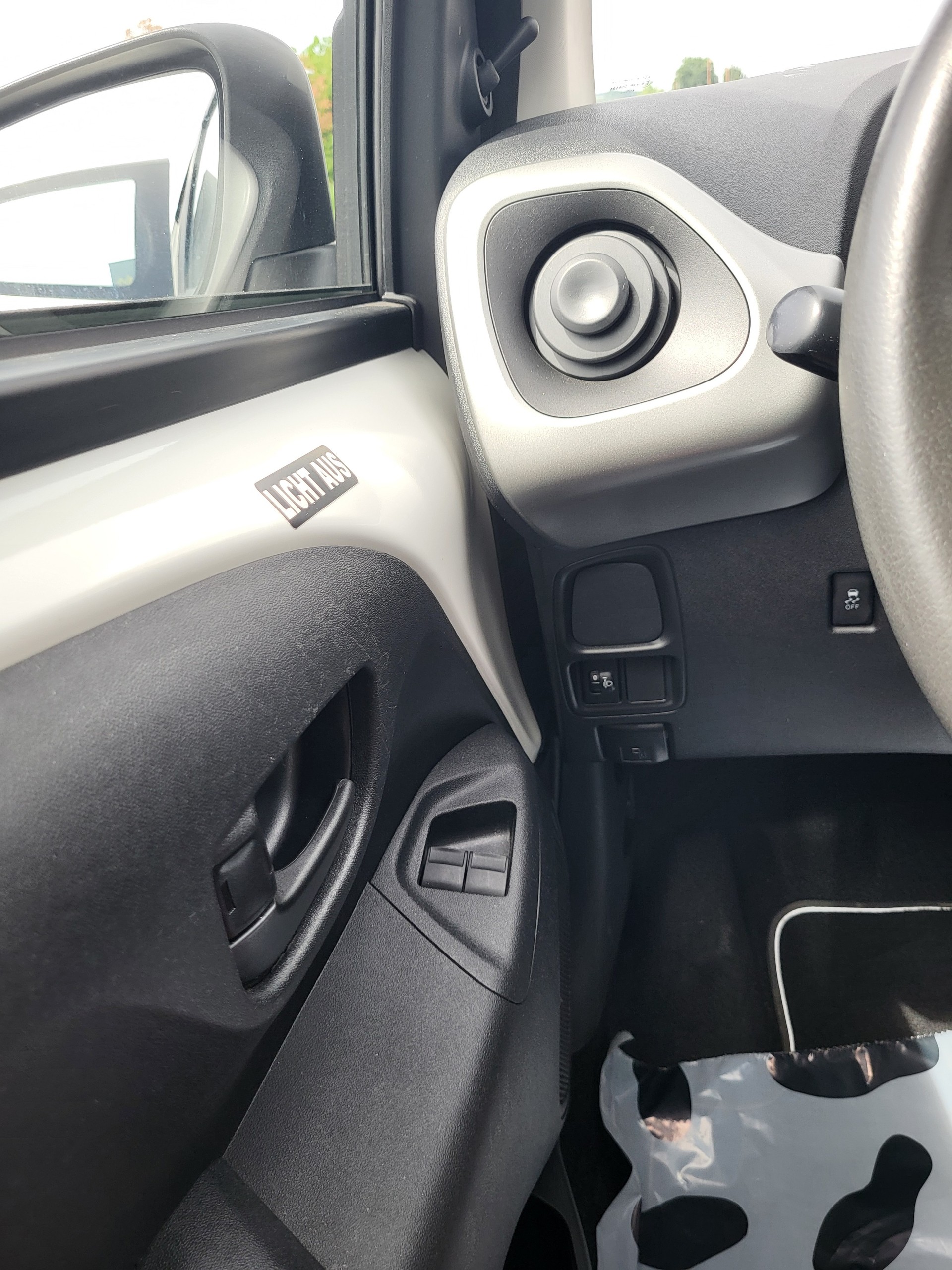 PEUGEOT 108 1.0 VTi Active ETG-image-8