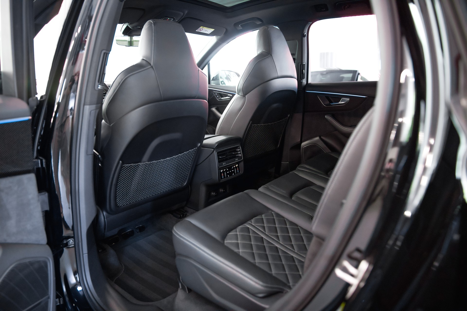 AUDI SQ7 TFSI quattro tiptronic-image-20