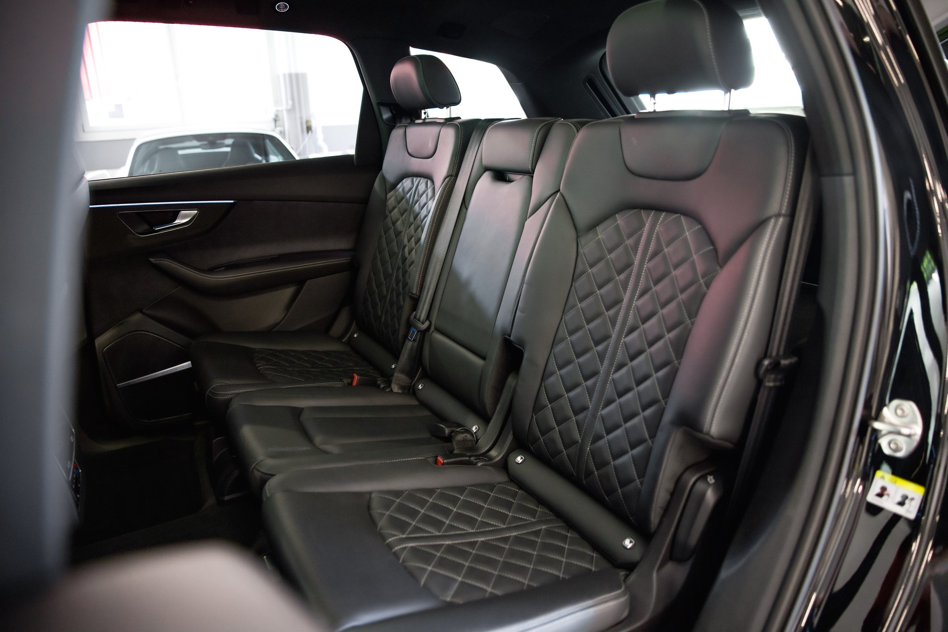 AUDI SQ7 TFSI quattro tiptronic-image-22