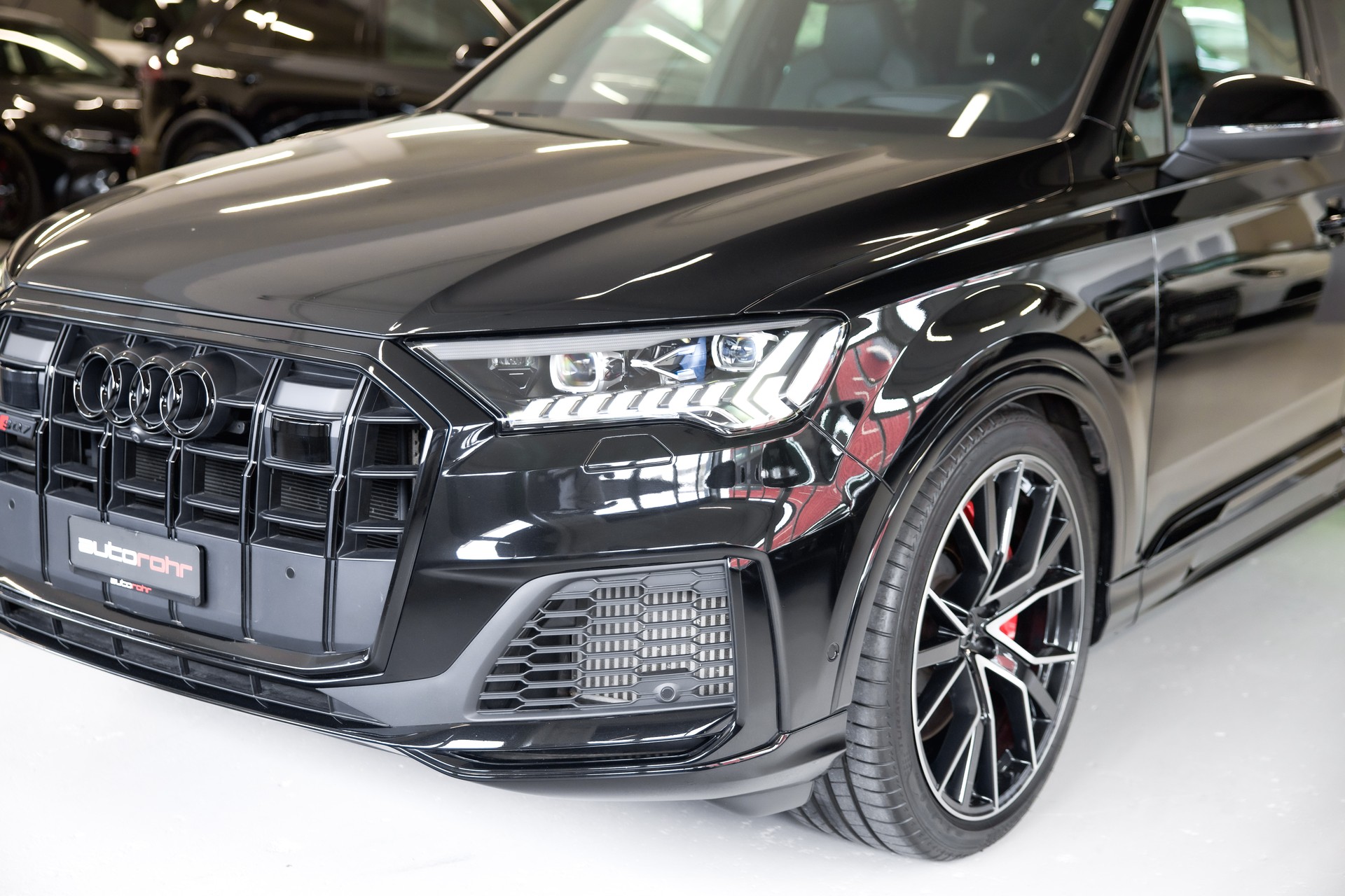 AUDI SQ7 TFSI quattro tiptronic-image-8