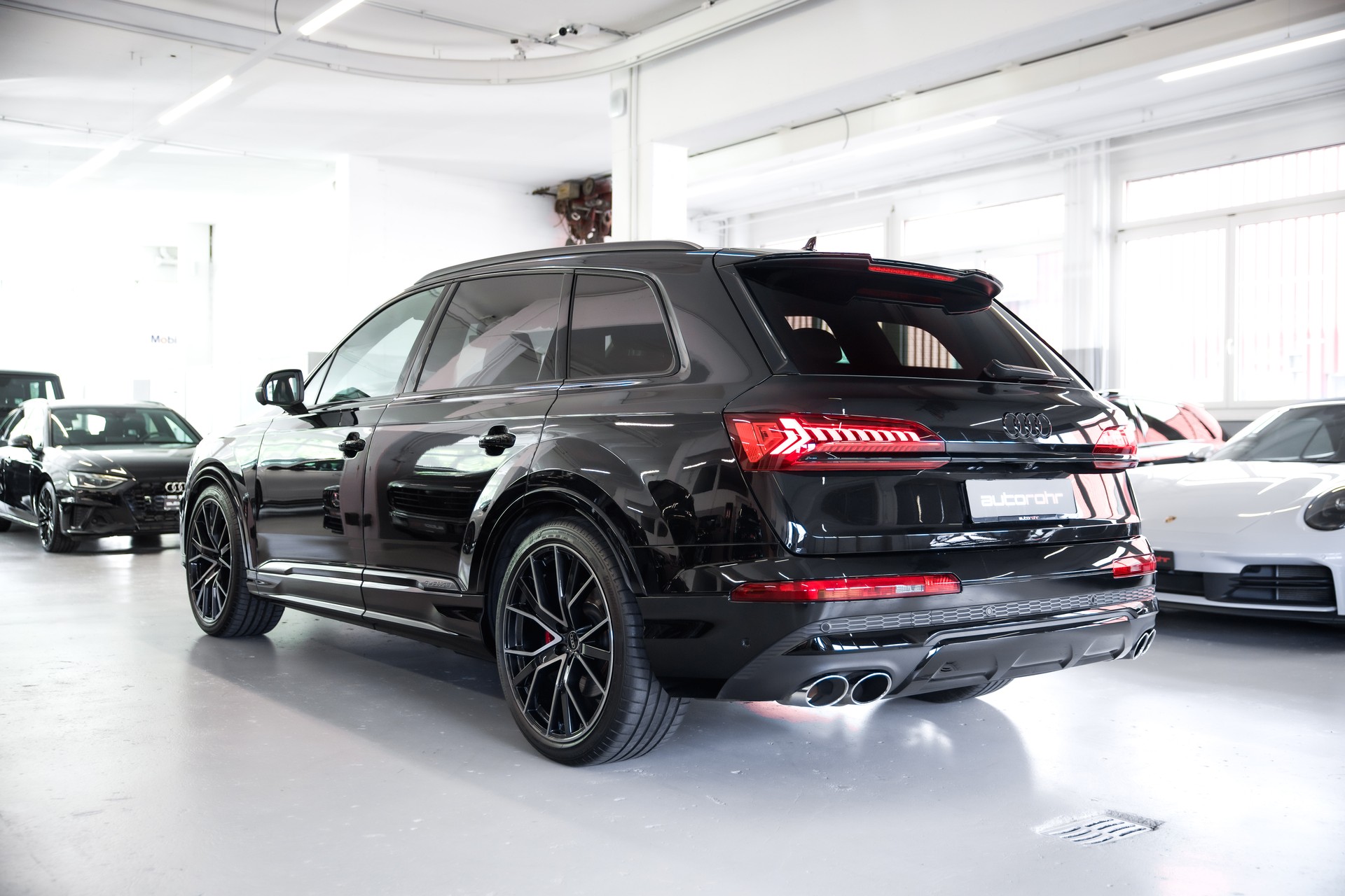 AUDI SQ7 TFSI quattro tiptronic-image-6