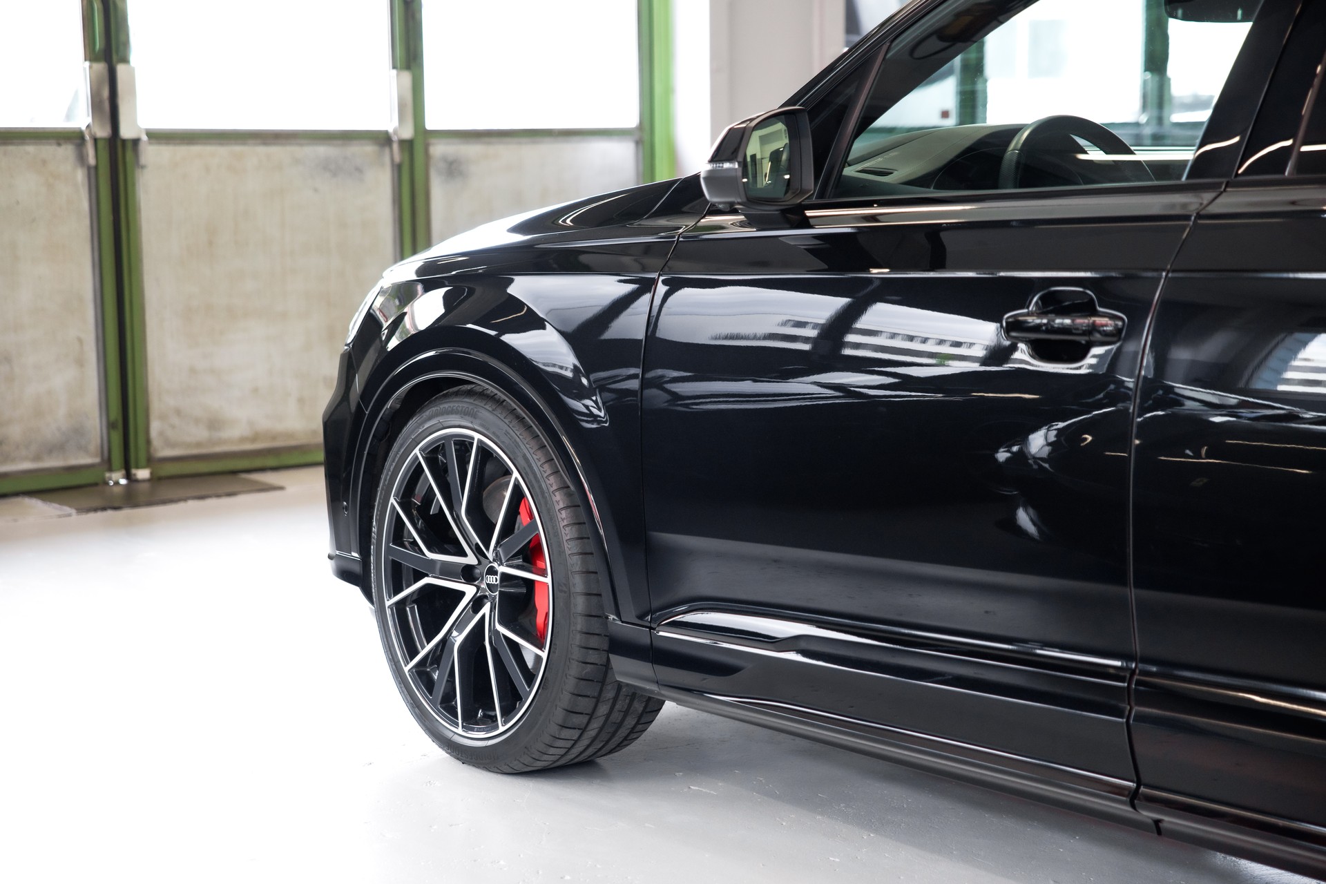 AUDI SQ7 TFSI quattro tiptronic-image-14