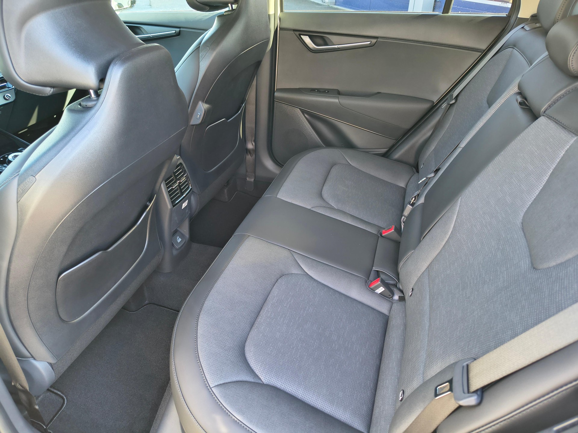 KIA Niro 1.6 GDi Plug-in Hybrid Style-image-7