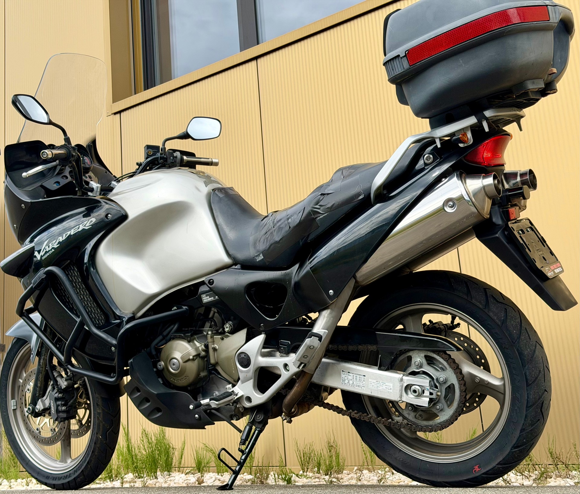 HONDA XL 1000 V Varadero-image-11