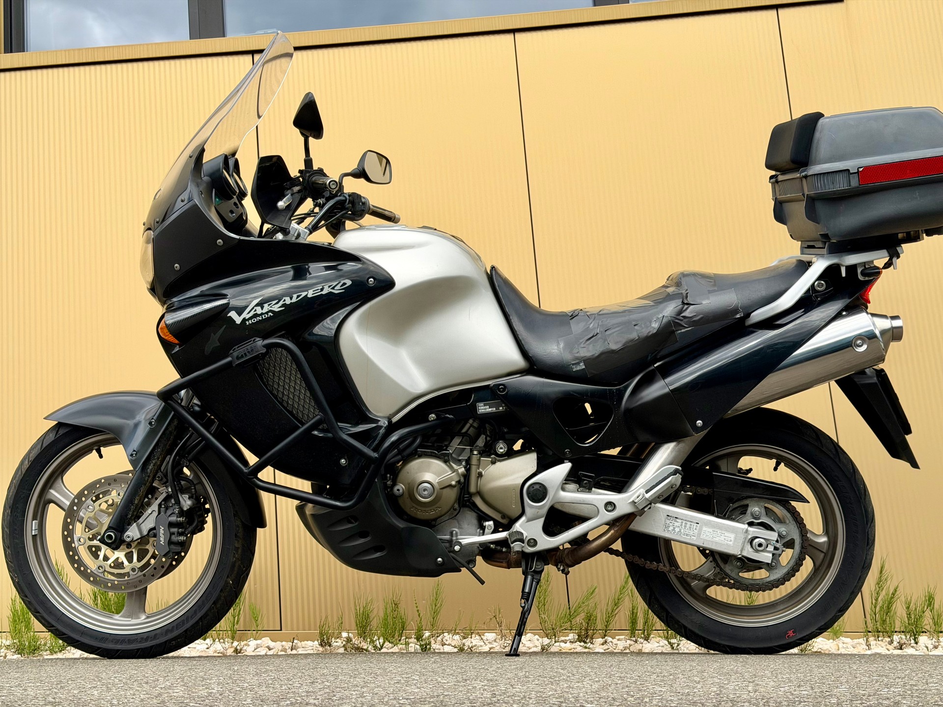 HONDA XL 1000 V Varadero-image-10