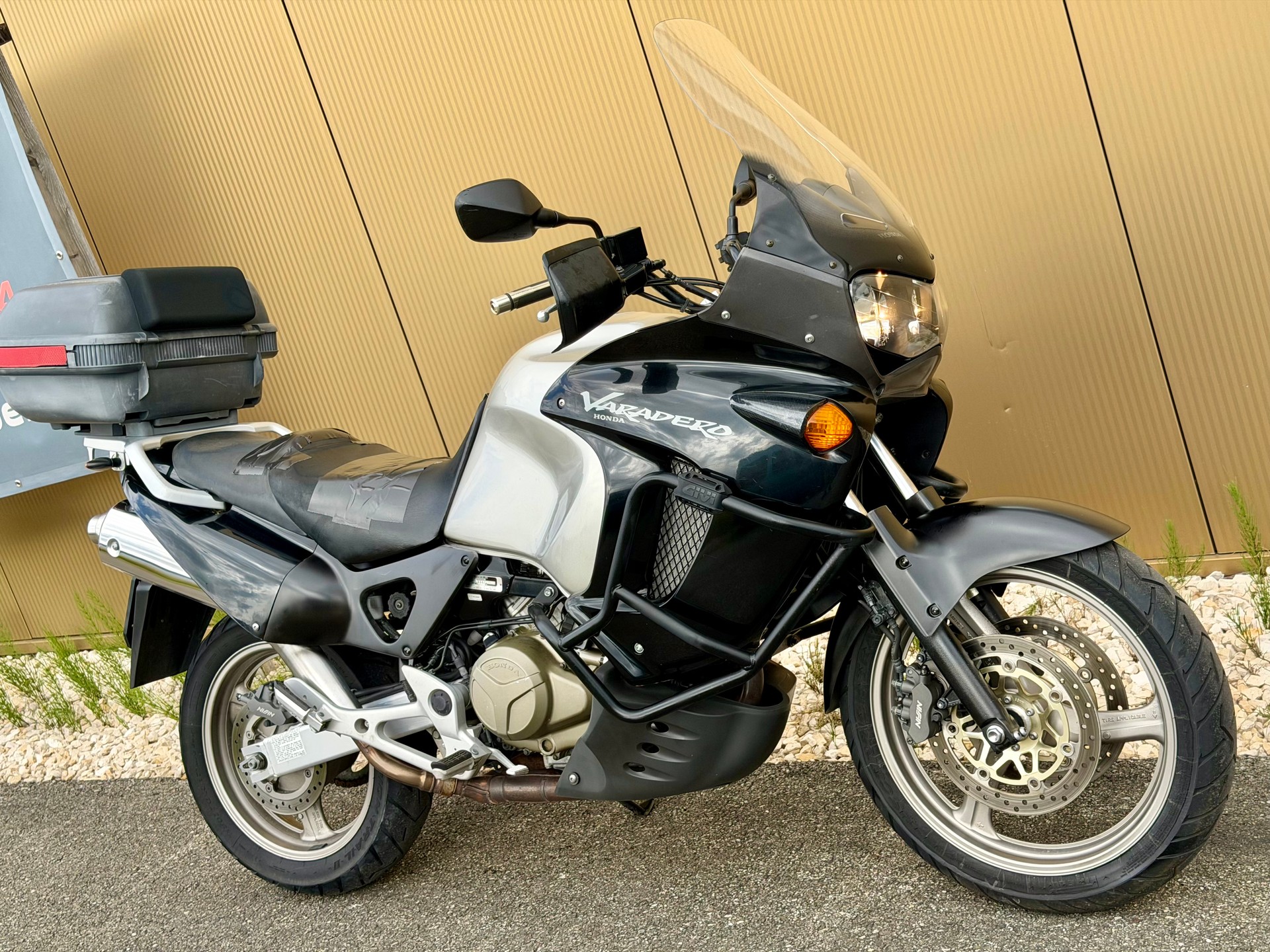 HONDA XL 1000 V Varadero-image-2