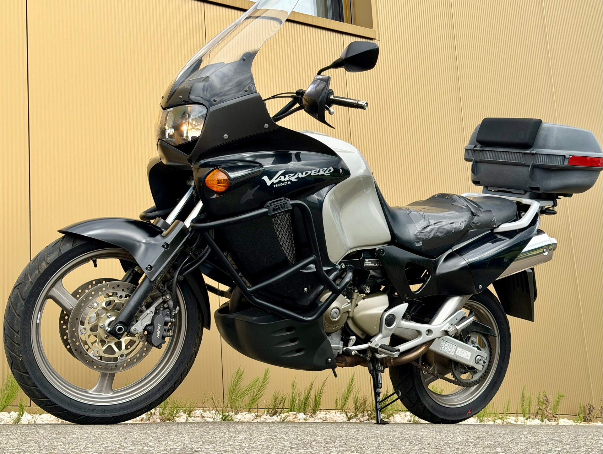 HONDA XL 1000 V Varadero-image-9