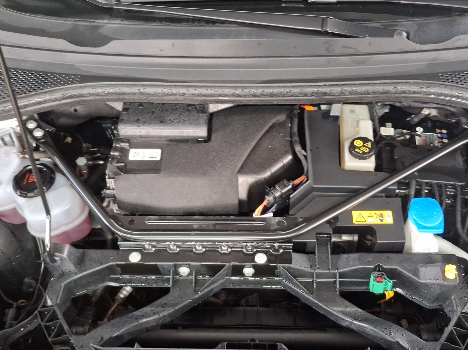 AUDI Q4 e-tron 45 quattro-image-15