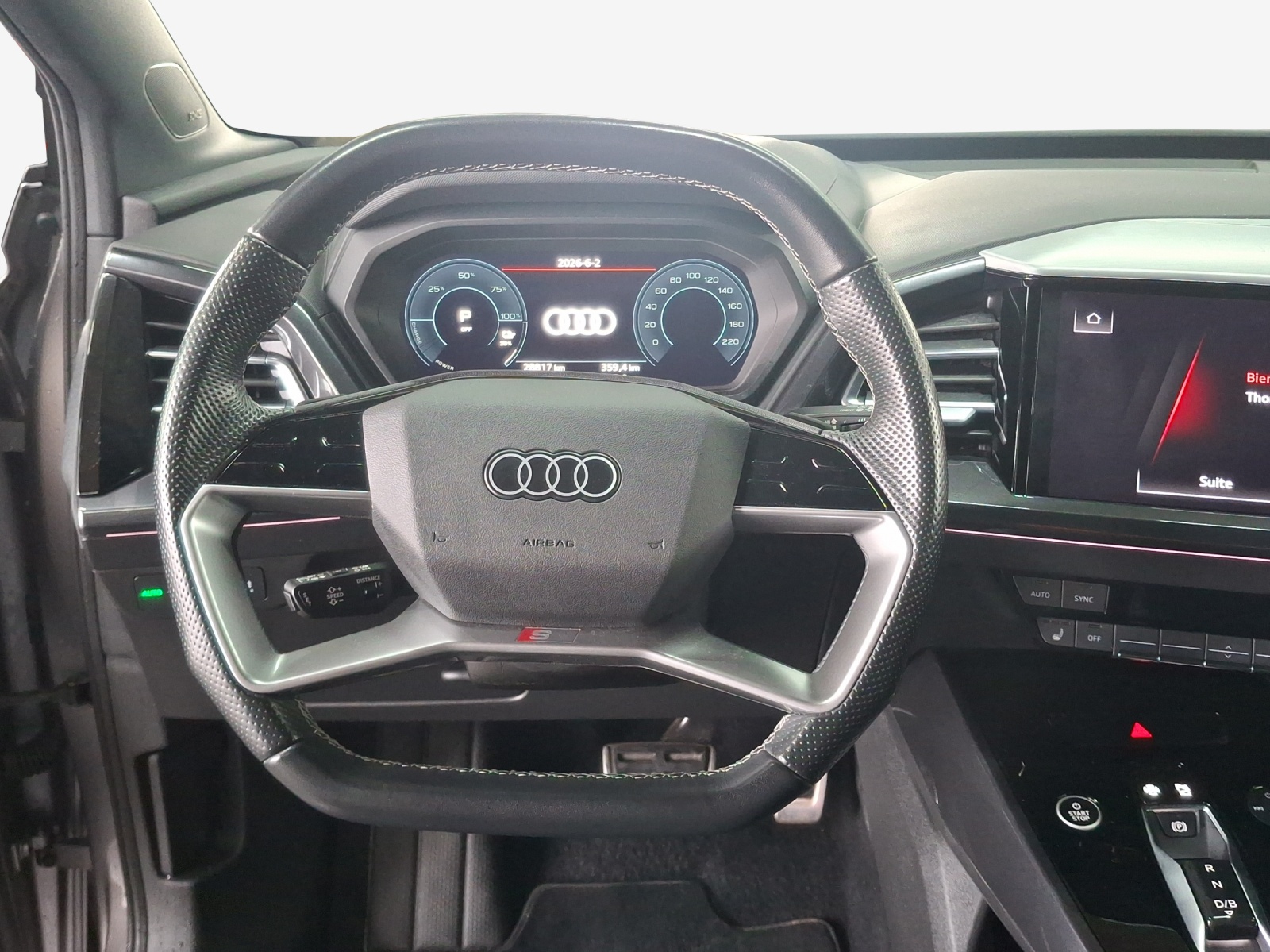 AUDI Q4 e-tron 45 quattro-image-8